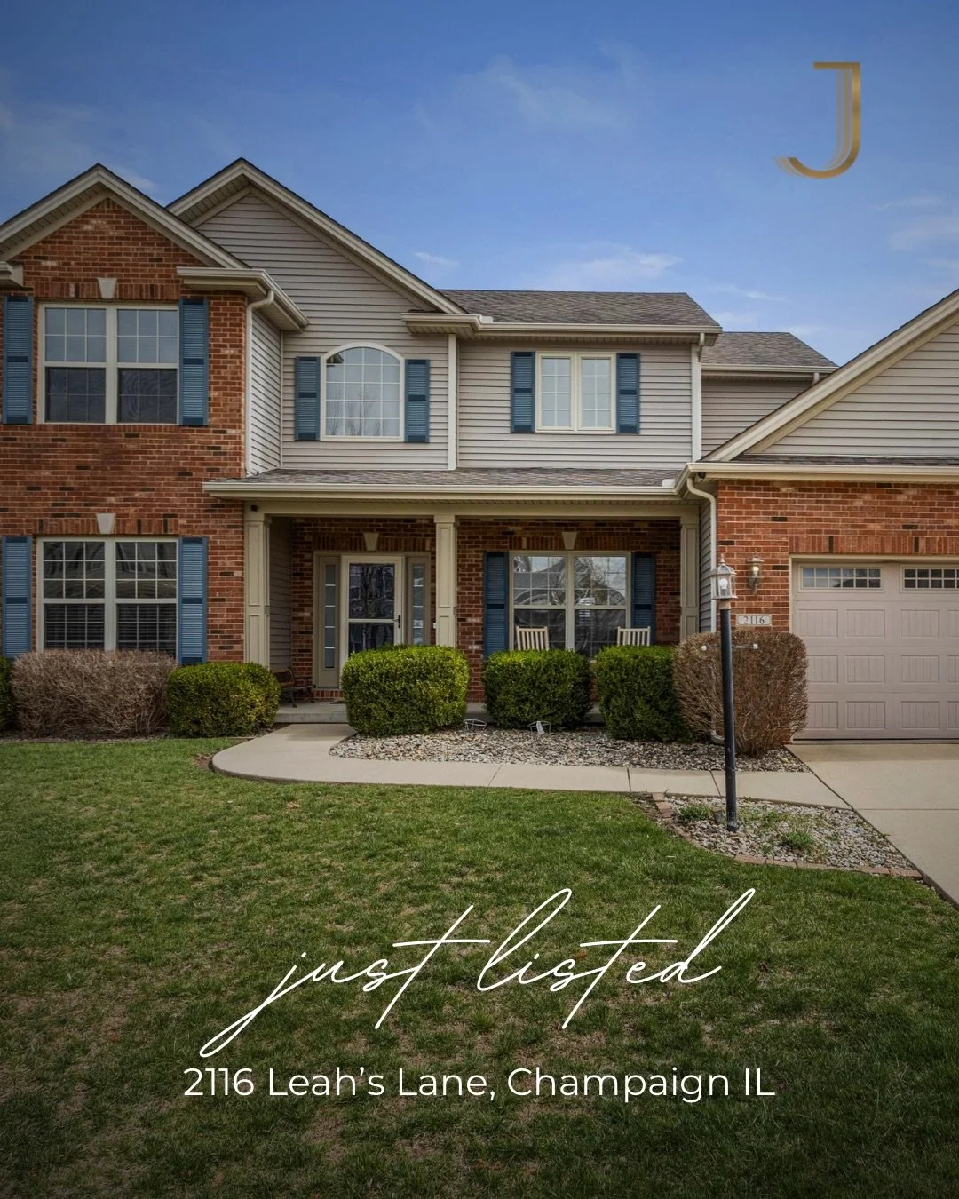 ✨ JUST LISTED ✨
Spacious. Private. Exactly what everyone&rsquo;s been asking for.

✔️ 4 bed / 4 bath
✔️ Over 3,500 finished sq ft
✔️ Main floor office
✔️ Private backyard 
✔️ Primary suite with whirlpool tub

📍2116 Leahs Lane, Champaign
💰 $465,000
