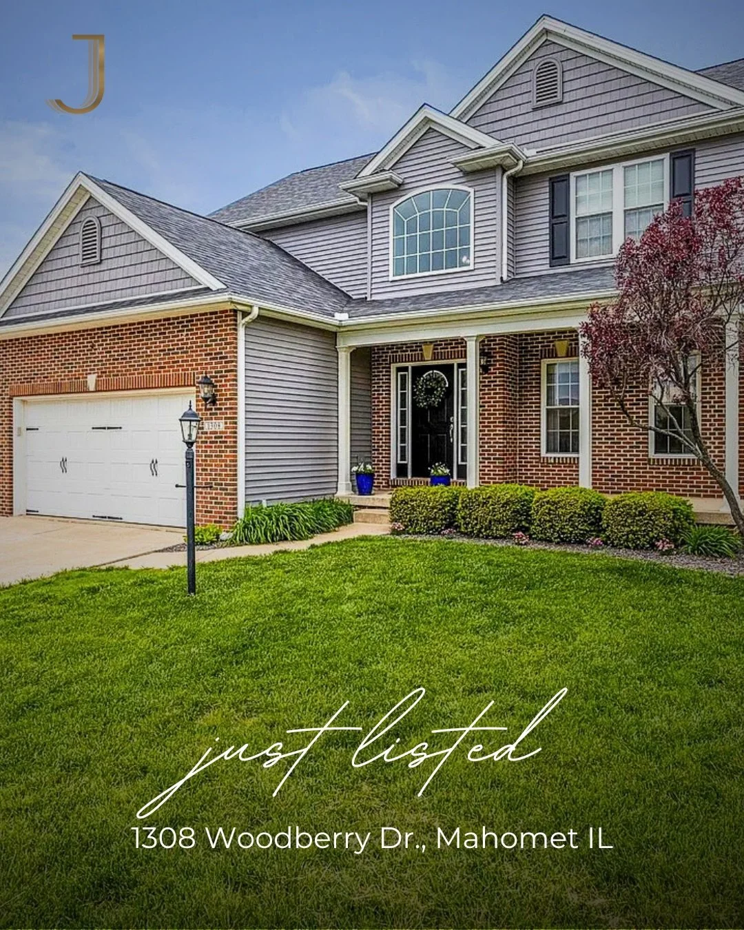 Welcome to the kind of neighborhood people wait for. 🌳✨

Nestled in Mahomet&rsquo;s sought-after Thornwood subdivision and just moments from Lake of the Woods Forest Preserve, this beautifully maintained 5 bedroom, 4 bathroom home offers the perfect