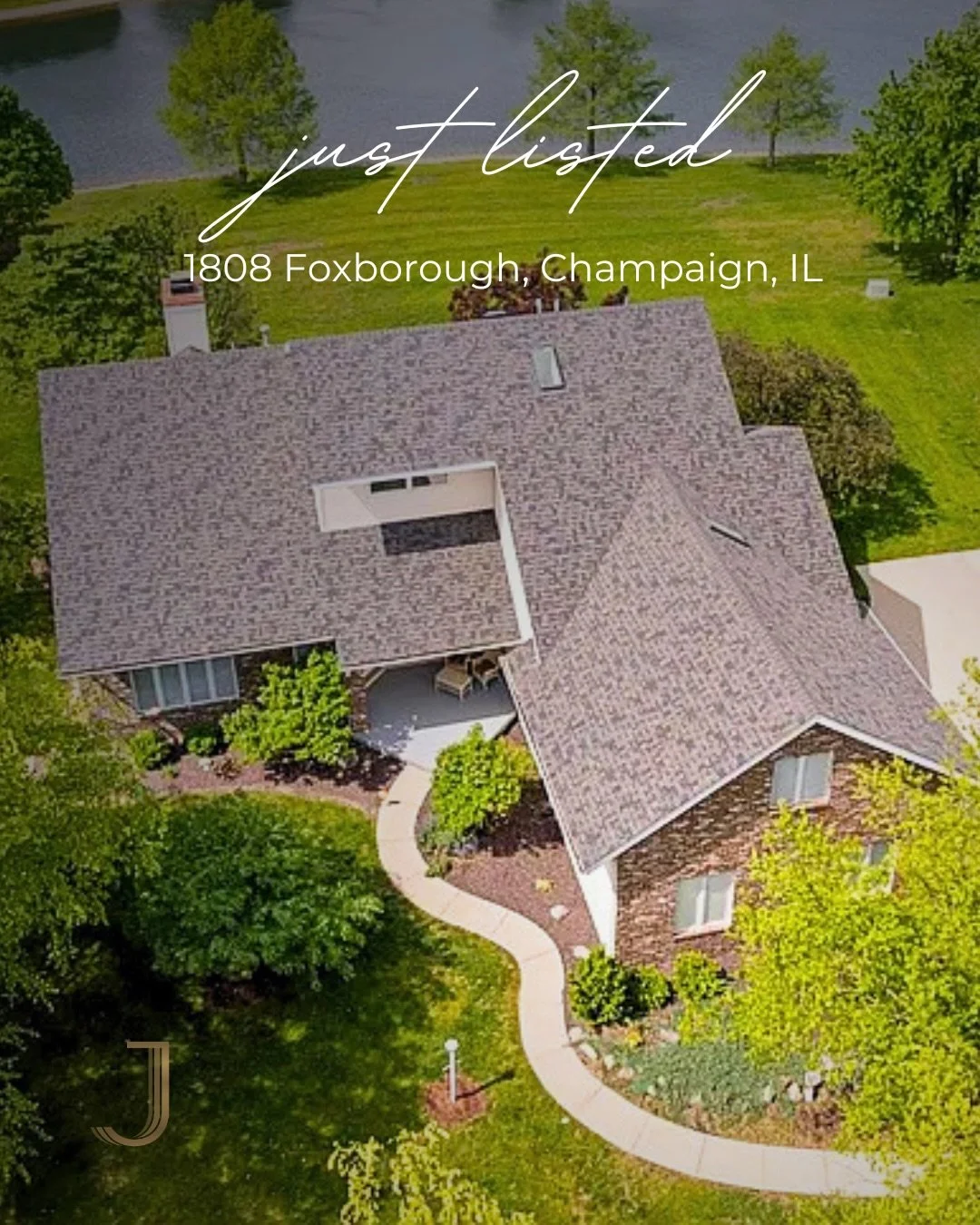 JUST LISTED | Waterfront Living in Champaign

Tucked away on a quiet cul-de-sac in the highly sought-after Trails of Brittany, this stunning waterfront home offers the perfect blend of luxury, privacy, and everyday comfort.

With 4 bedrooms, 4 bathro