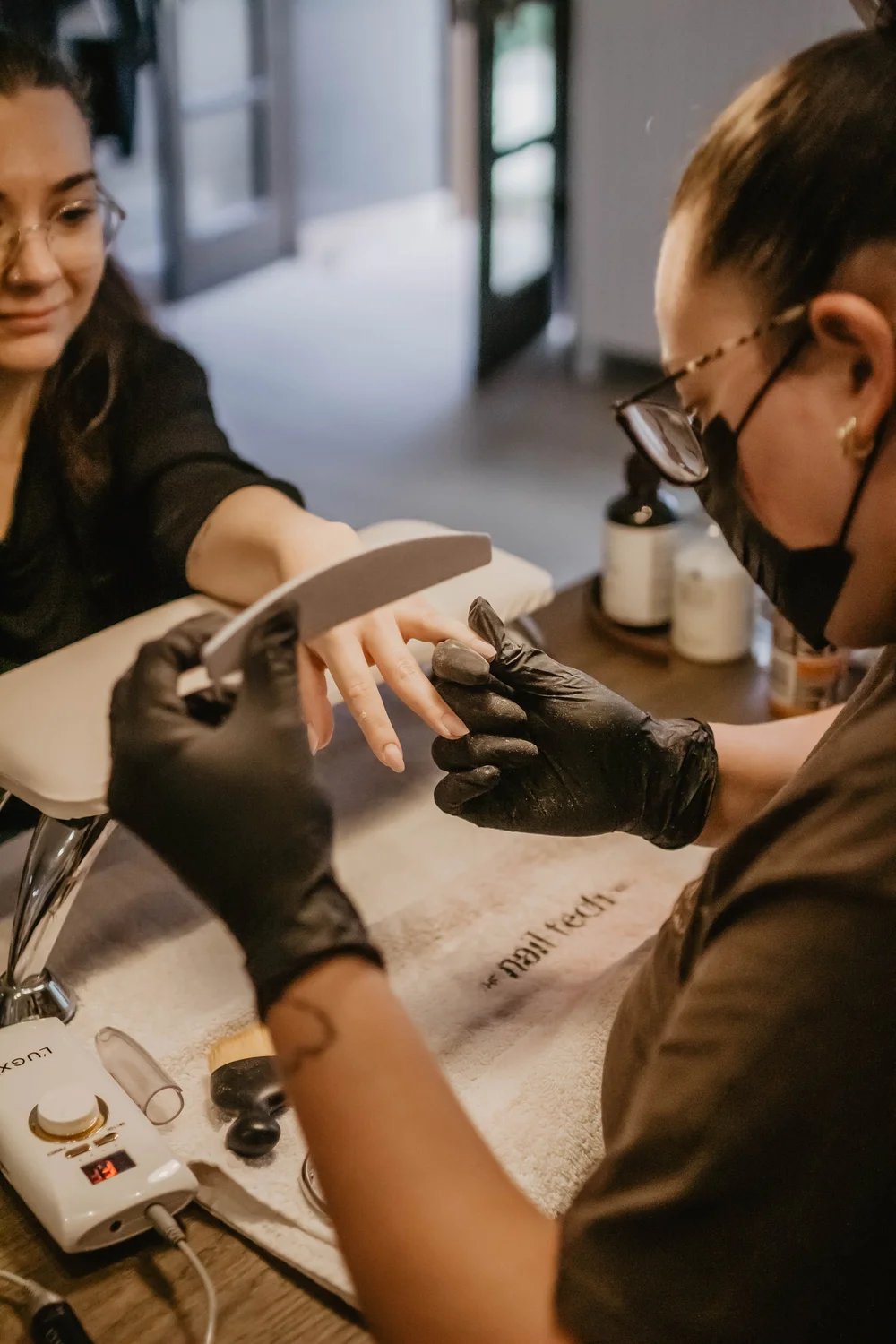 A nail appointment at MANIQUE