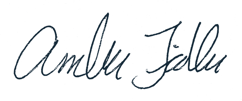 Handwritten signature of Amber Fidler