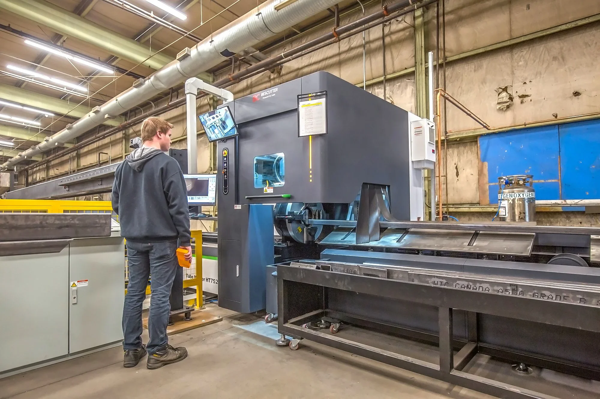 Laser Tube Cutting for Complex Aerospace Assembly — CAMM Metals