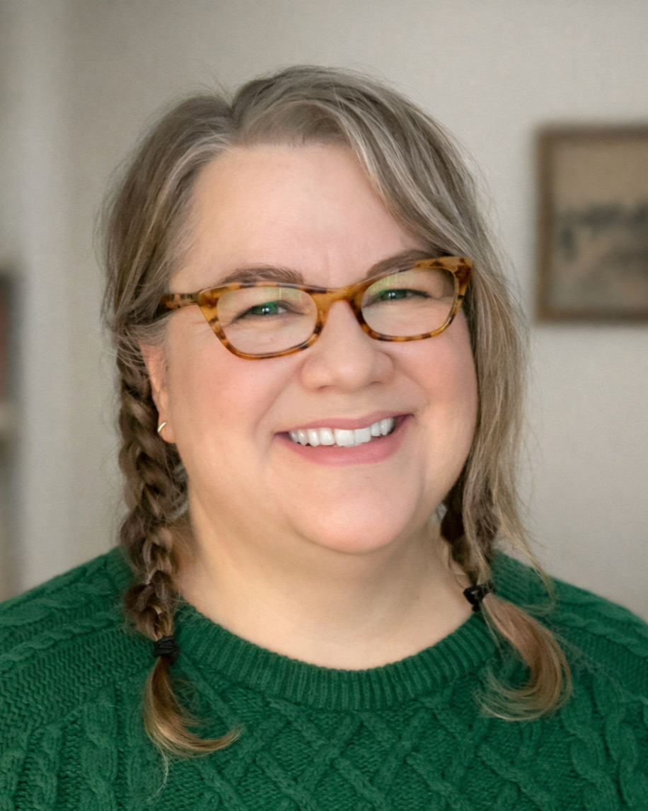 Headshot of Colleen Henry