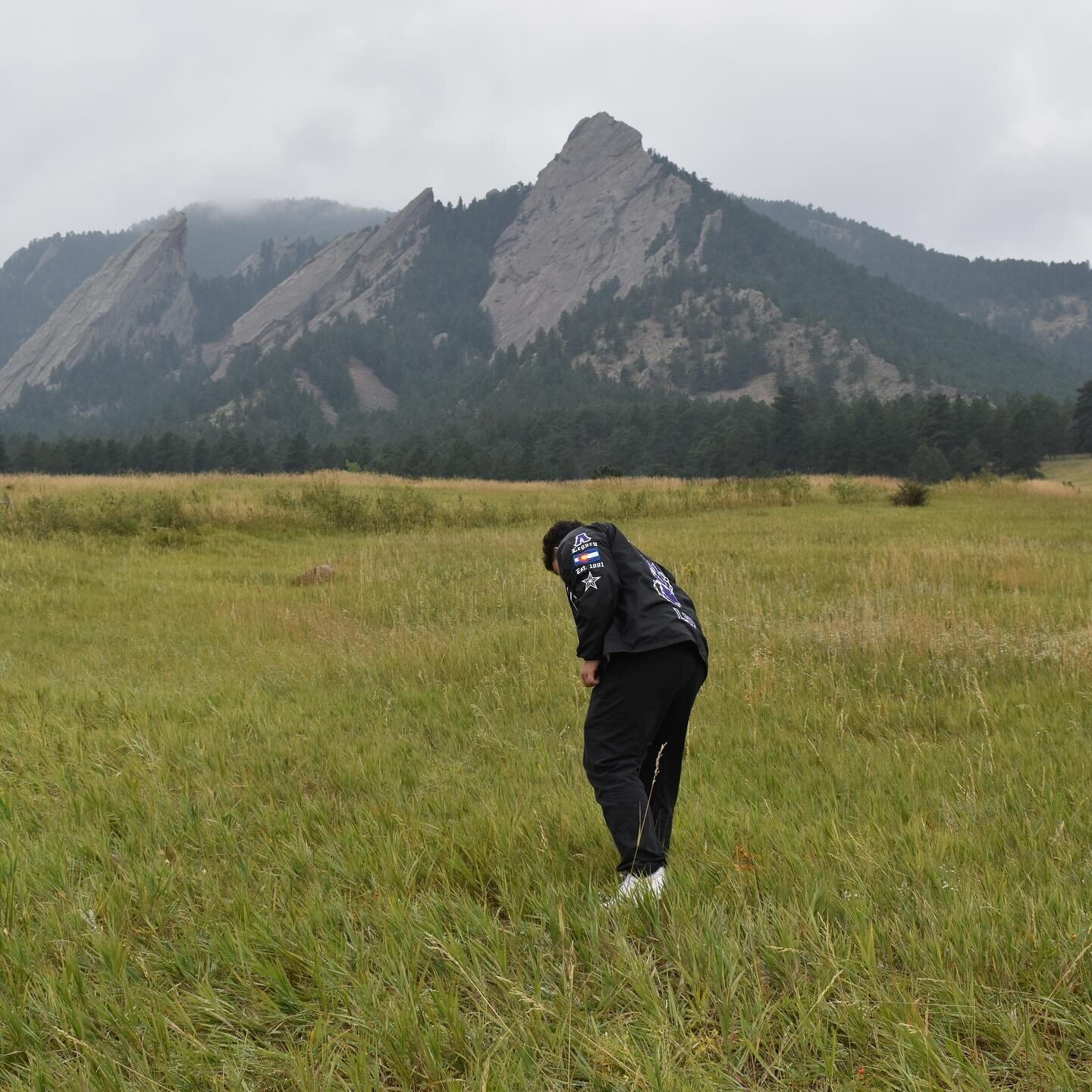 A little something since I haven&rsquo;t posted in a while 🫣 reflecting on the past couple of months, I'm grateful to have met each and every one of them

Photo Credits: @zuriah.castillo 

#bouldercolorado #chataquapark #greeklife #sigmalambdabeta #