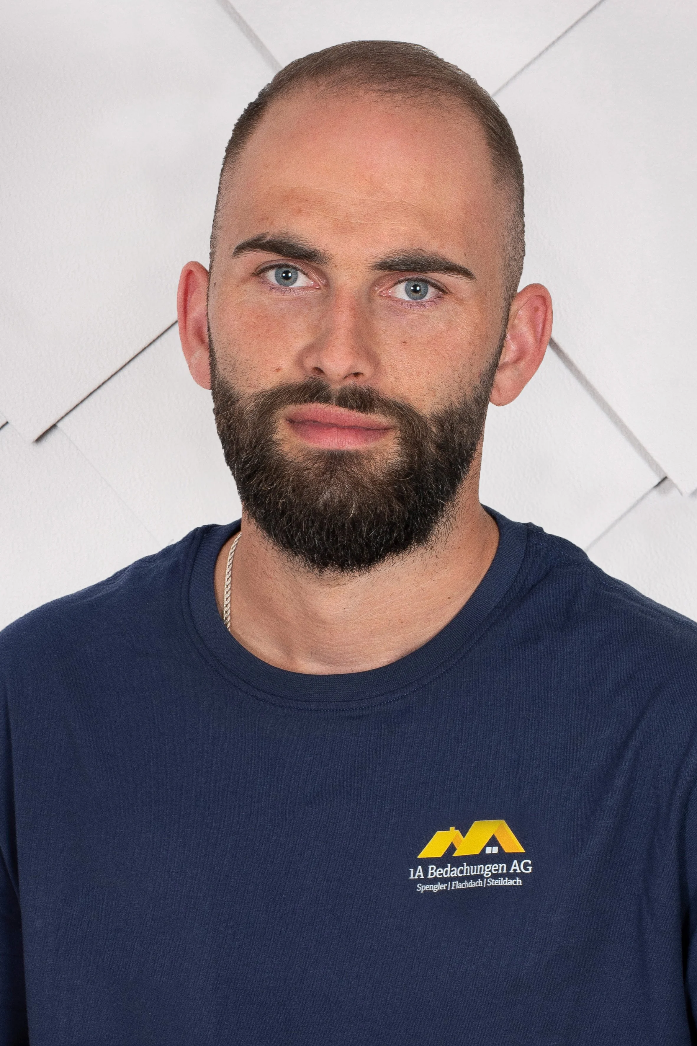Adis Alimi, Facharbeiter Flachdach bei 1A Bauspenglerei