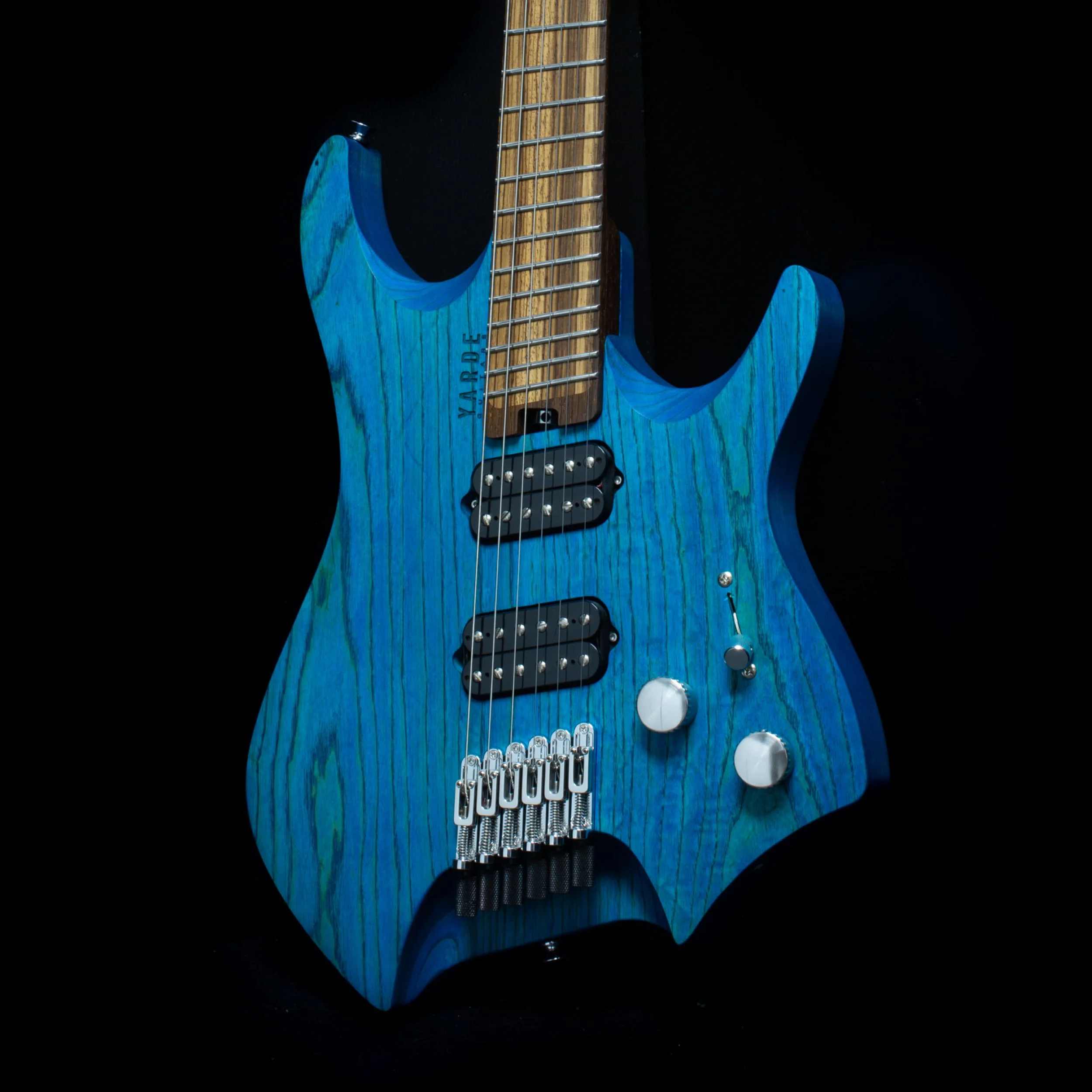 Tamar 6 - Multiscale Hipshot - Body Front View