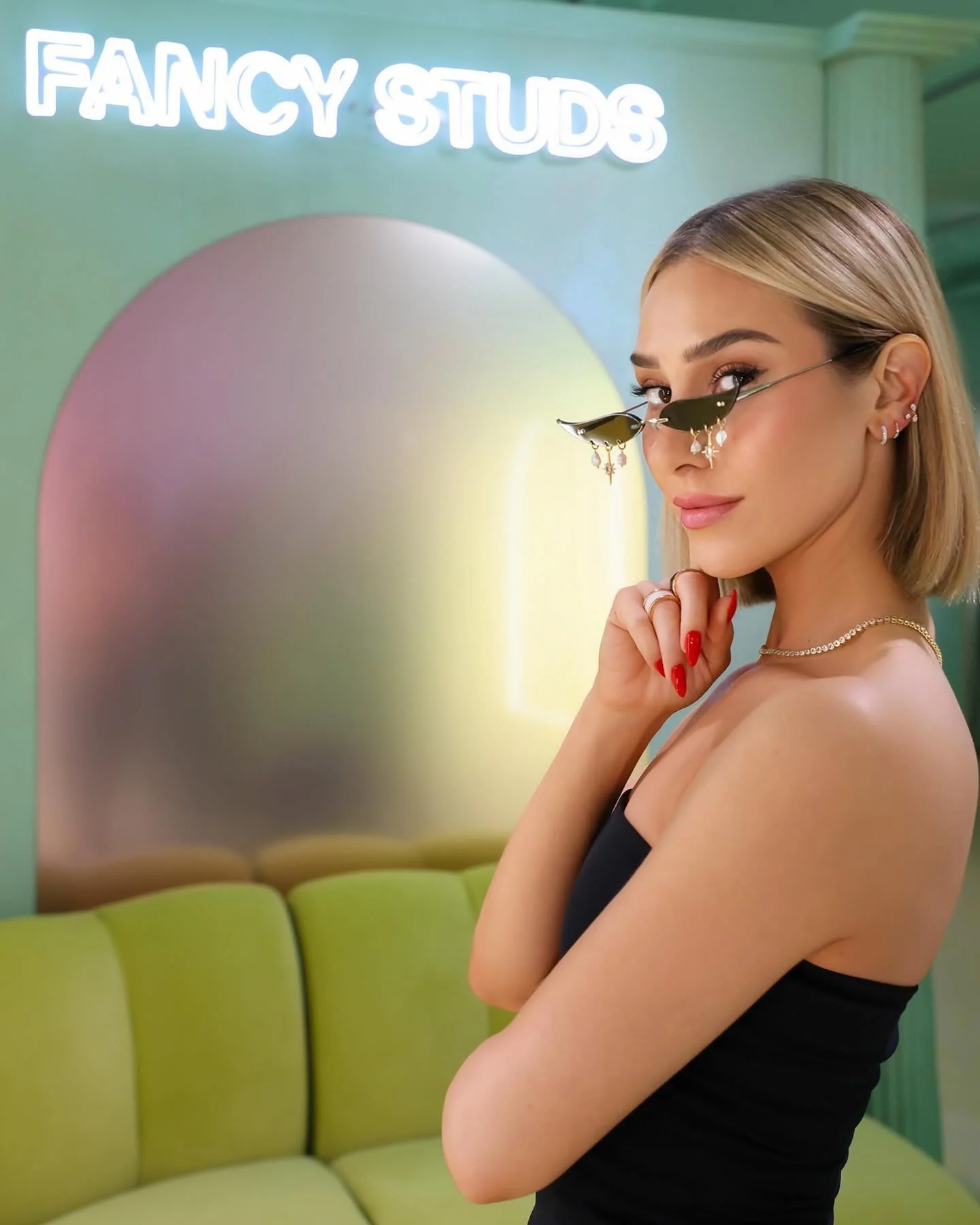 This time last year Ashley Avignone celebrated the launch of Fancy Studs at their Soho pop-up by hosting a piercing party! Guests gathered for an intimate evening and enjoyed a custom earring bar, at which they could try @studs fine jewelry collectio