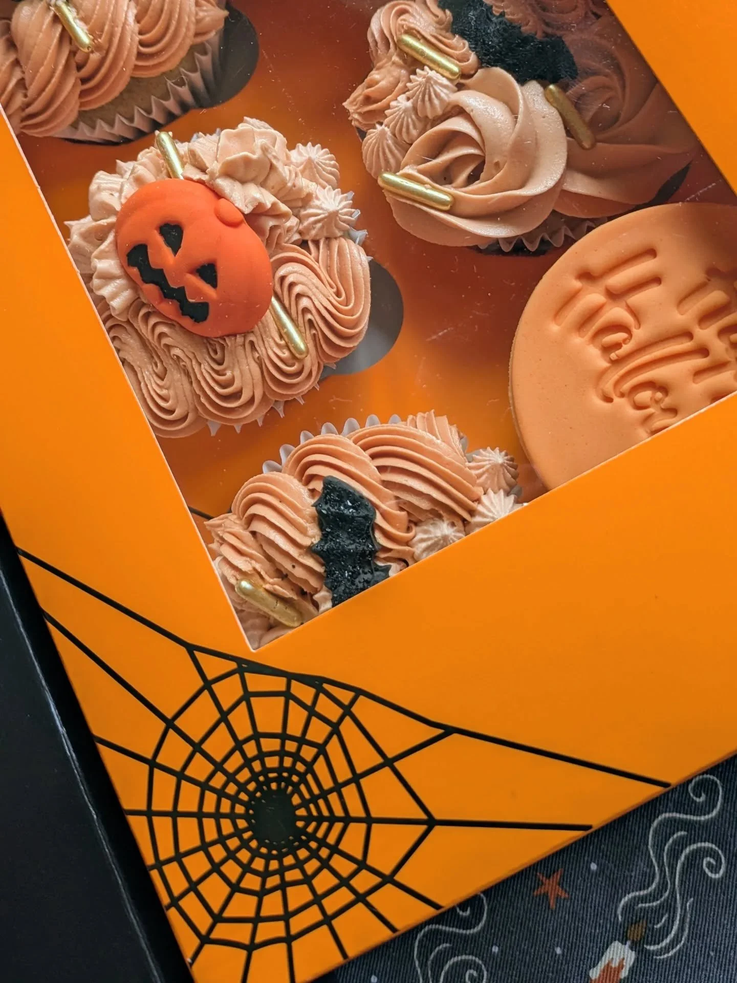 Halloween is fast approaching and I have still got some of my little pumpkin cupcakes available for pre order.

A light cinnamon sponge topped with delicious pumpkin spice infused buttercream! Decorated with lots of cute Halloween charms! These yummy