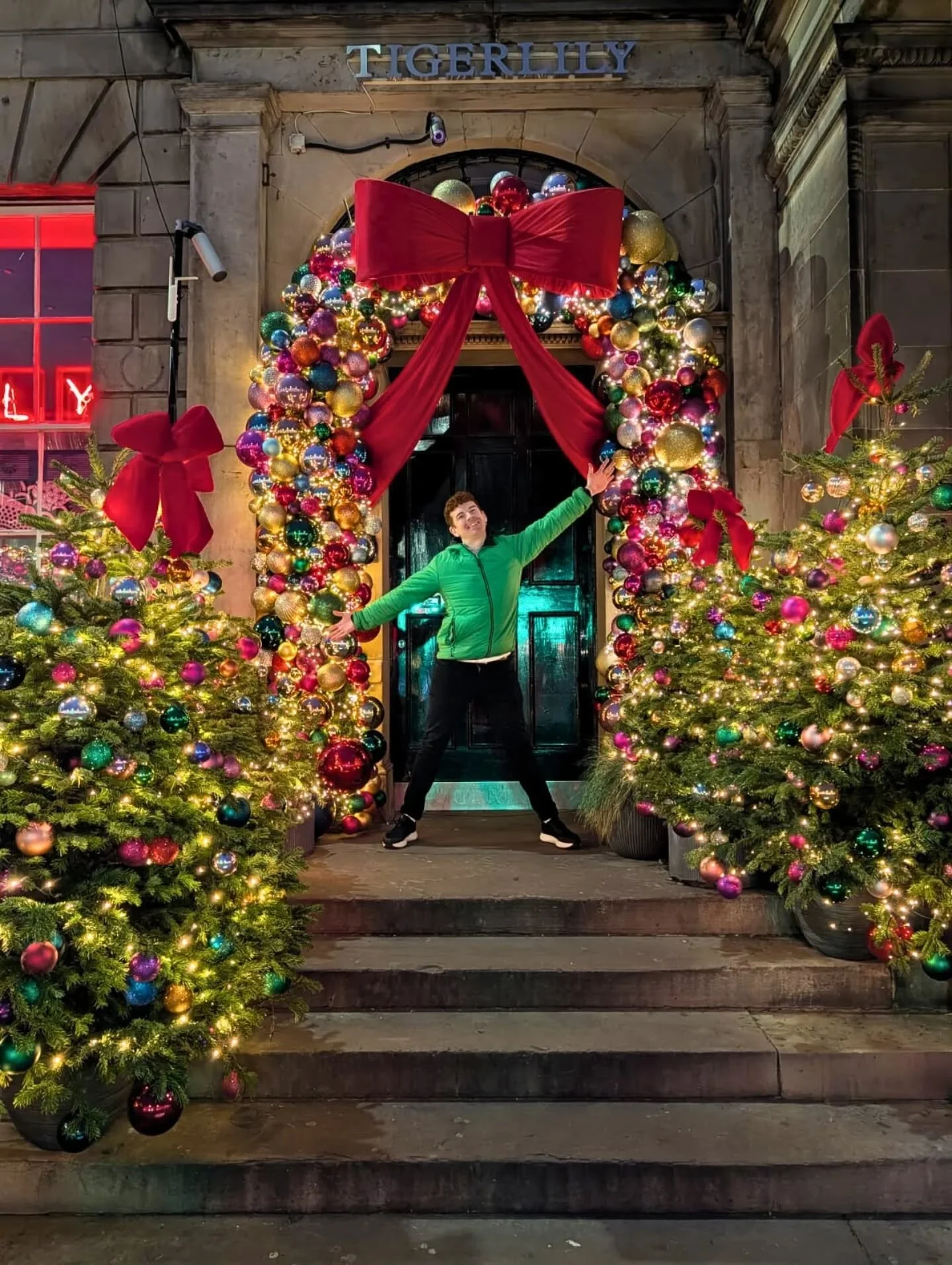 What a December it's been...

240 custom treat boxes for a corporate order, the biggest project Serving Cake has ever taken on. Late nights, mountains of cakes, and more chocolate than I care to count. But we did it, and I'm so proud of what Tom and 