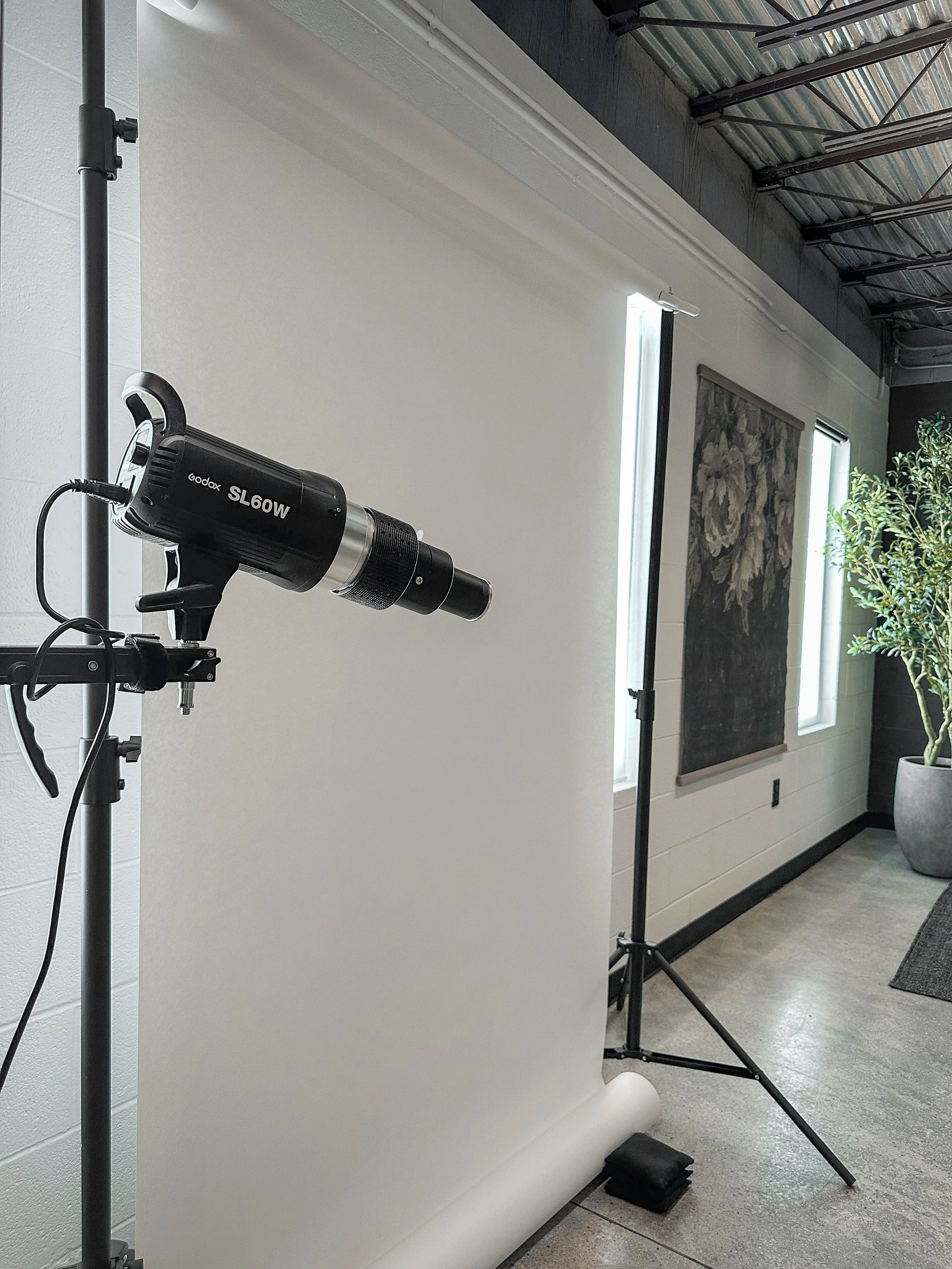 white-paper-backdrop-studio-lighting-industrial-d14.jpg