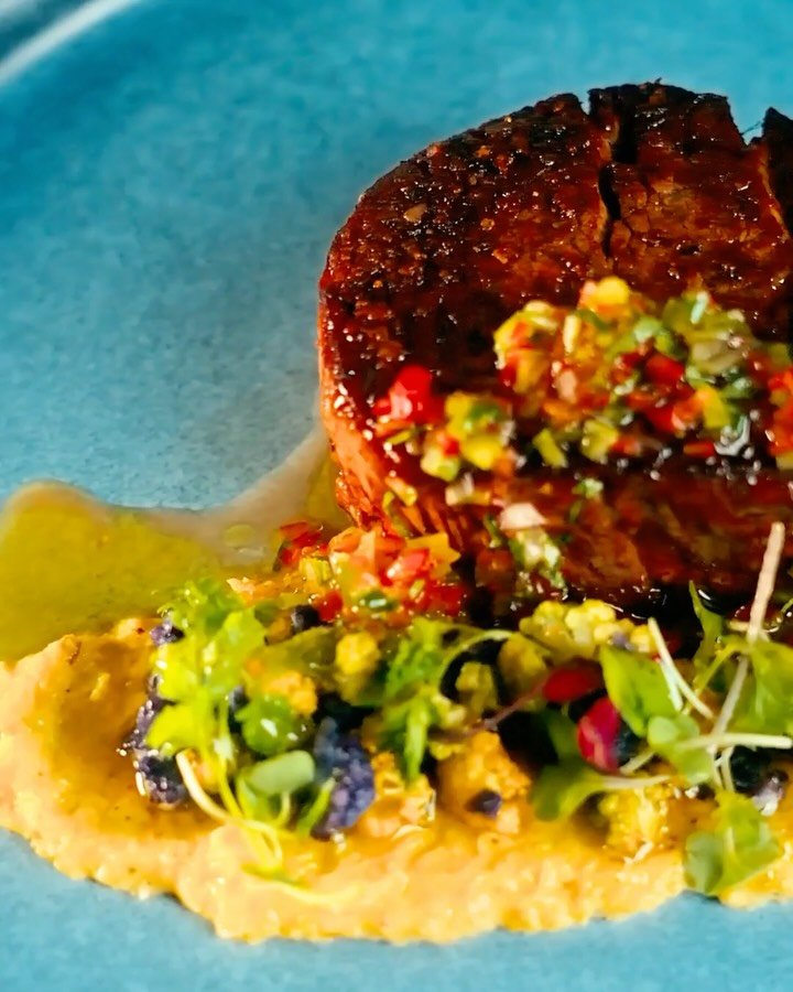 @chefbillkim x @chefrichardsandoval 
April 16 | 6:30PM

Experience the journey from bloom to table with an exclusive five-course, 4-hands dinner supporting Viva Abejas and the Greater Chicago Food Depository.

🐝 Seats are limited and going fast - ge