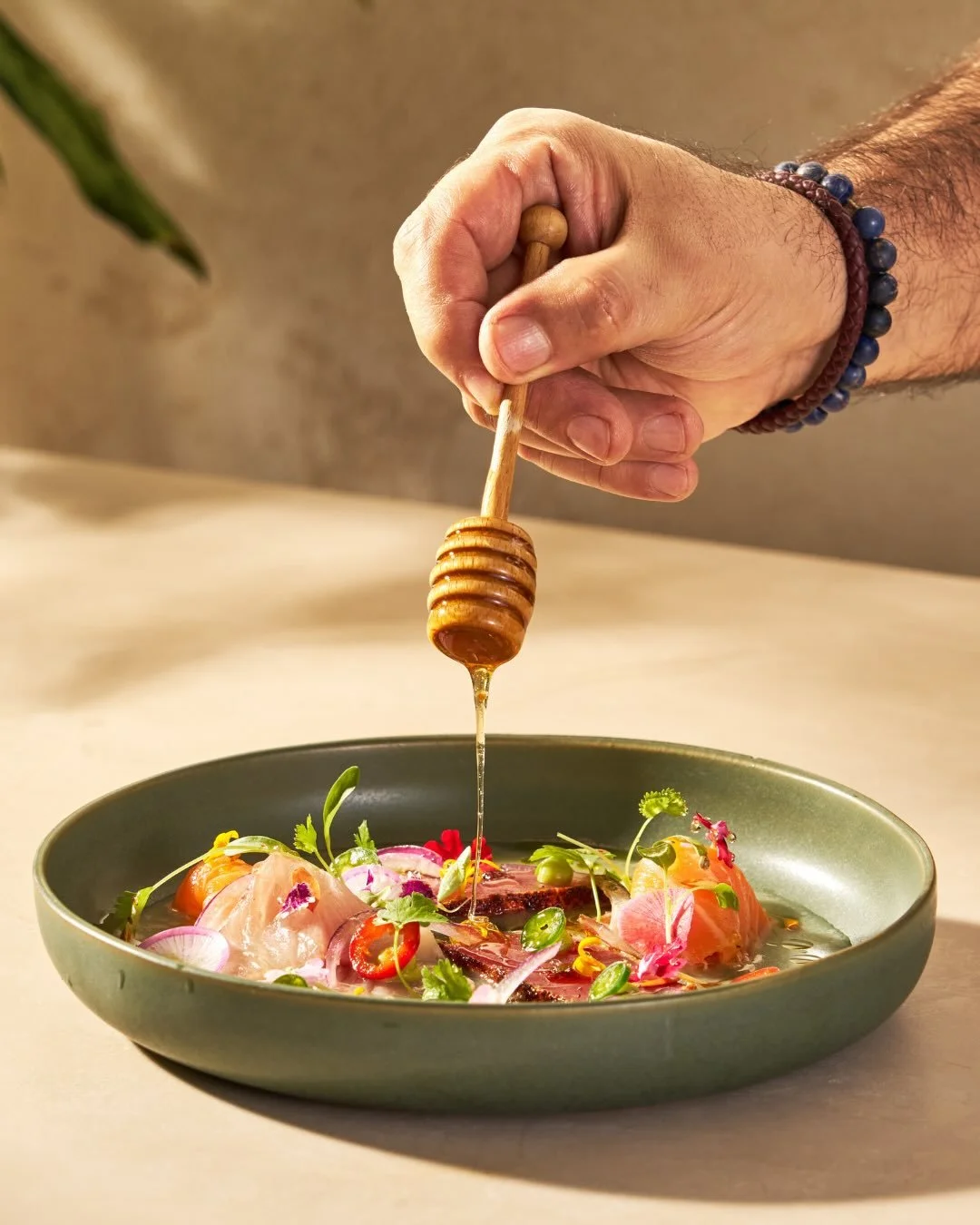 Meet the Viva Tiradito:
Chili-crusted ahi, cured salmon, and hamachi with honey avocado pur&eacute;e, lemongrass leche de tigre, and a touch of orange blossom honey. Bright, layered, unforgettable. Only available through April 22.

🐝 Fun fact: Avoca