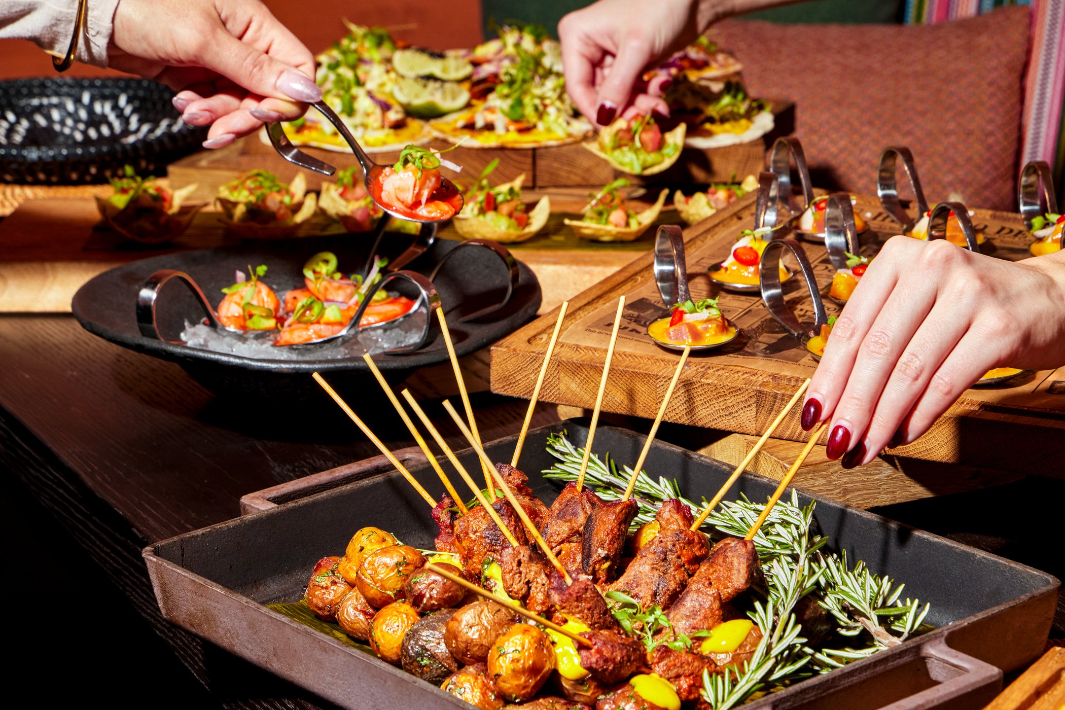 Toro-Chicago-Private-Dining-Selects-2-2100x1400-006cec03-5426-4edc-b6d3-c788eef68c4c.jpg