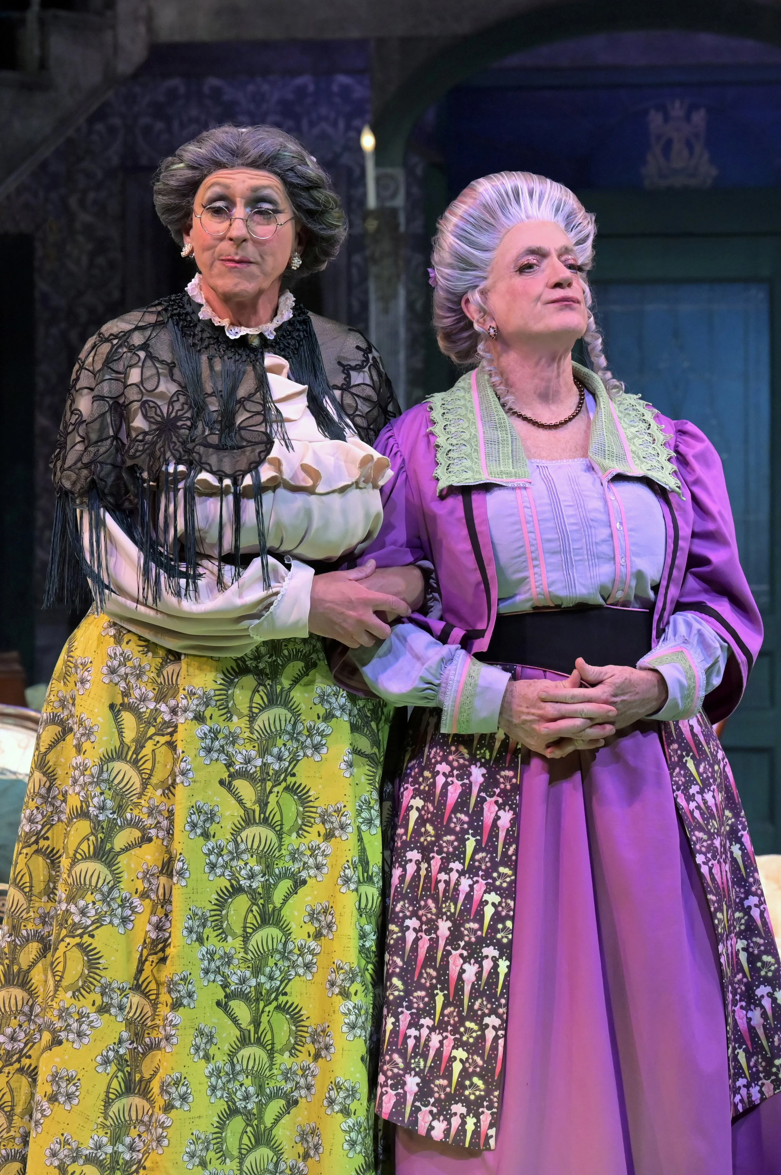 Arsenic, old lace & a pinch of gender bending