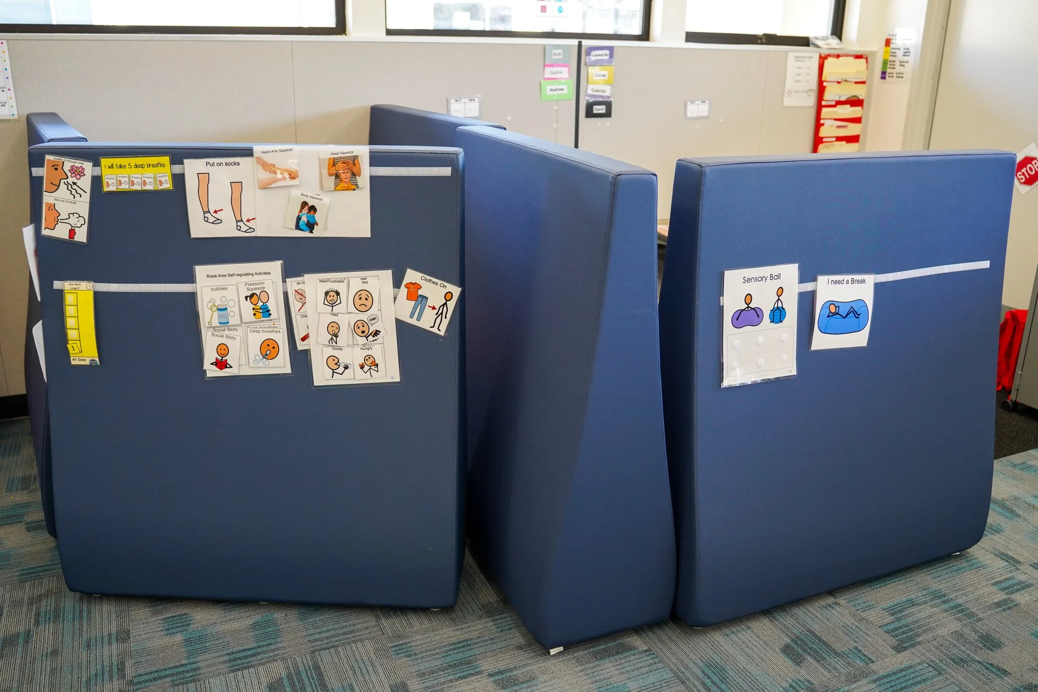 Divider walls made entirely with foam are used to create enclosed spaces for students who need their own place to learn. 