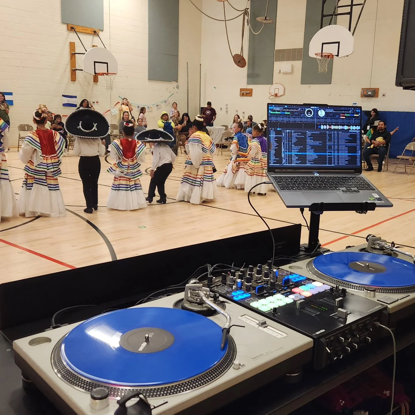 Got asked to bring the tunes for the Taste of Sanchez event last night. They wanted to have some world music, so I took the opportunity to dig and find some great new mariachi, raeggaton, cumbia, amapiano, and Punjabi pop tracks!

#dj #djing #colorad