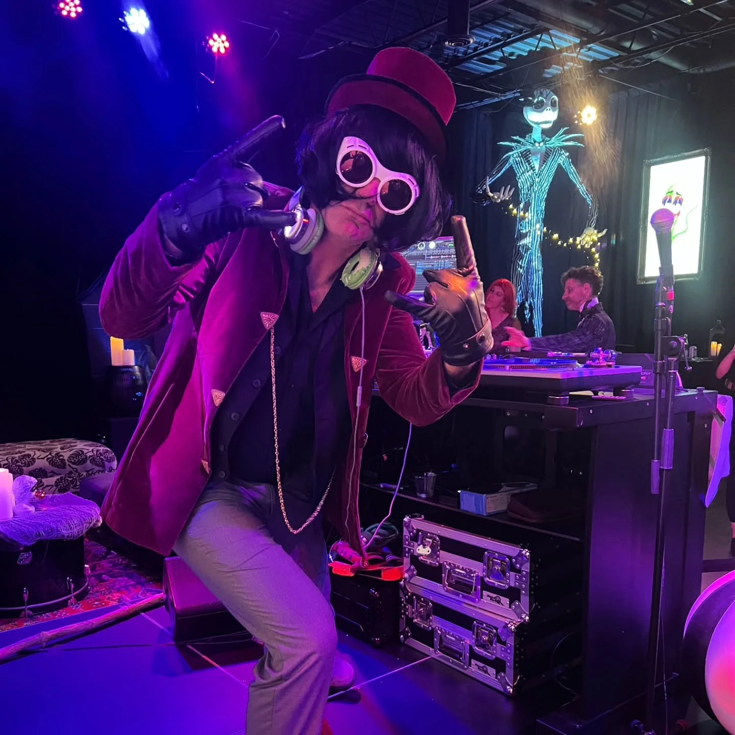 DJ Wonka in the house!

Night one of Nightmare Noir in the books. Who's coming out for night two??

📷 @thearistocratstudio 

#dj #djing #halloweekend #halloweenparty