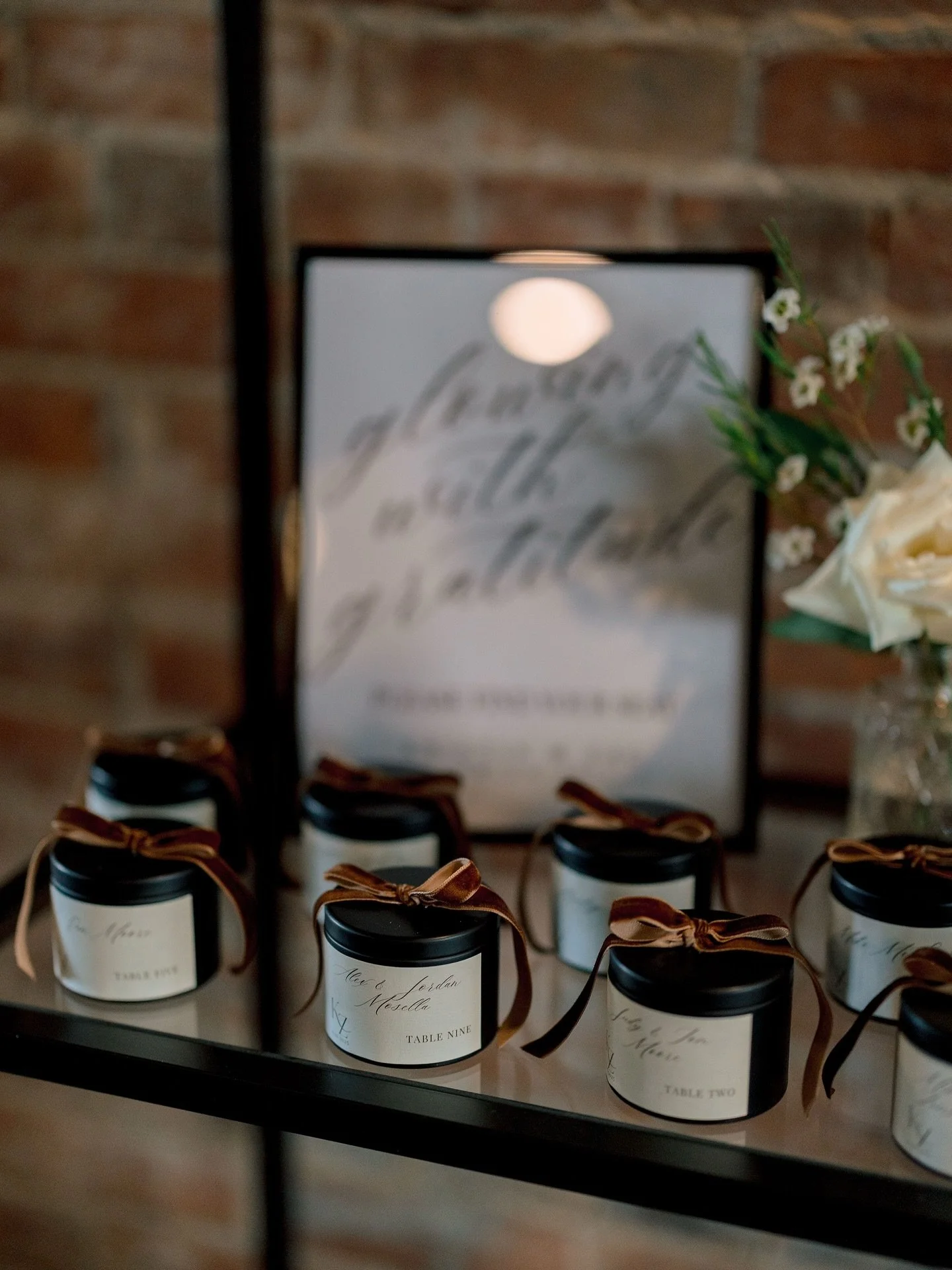 Even the smallest details can leave a lasting impression✨ 

Loved working with @kristinagee on a custom candle for her wedding guests that offered both gratitude and a personalized seat at each table 🤍

📸 @theyoungsphoto