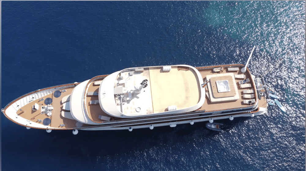 Lastavica yacht