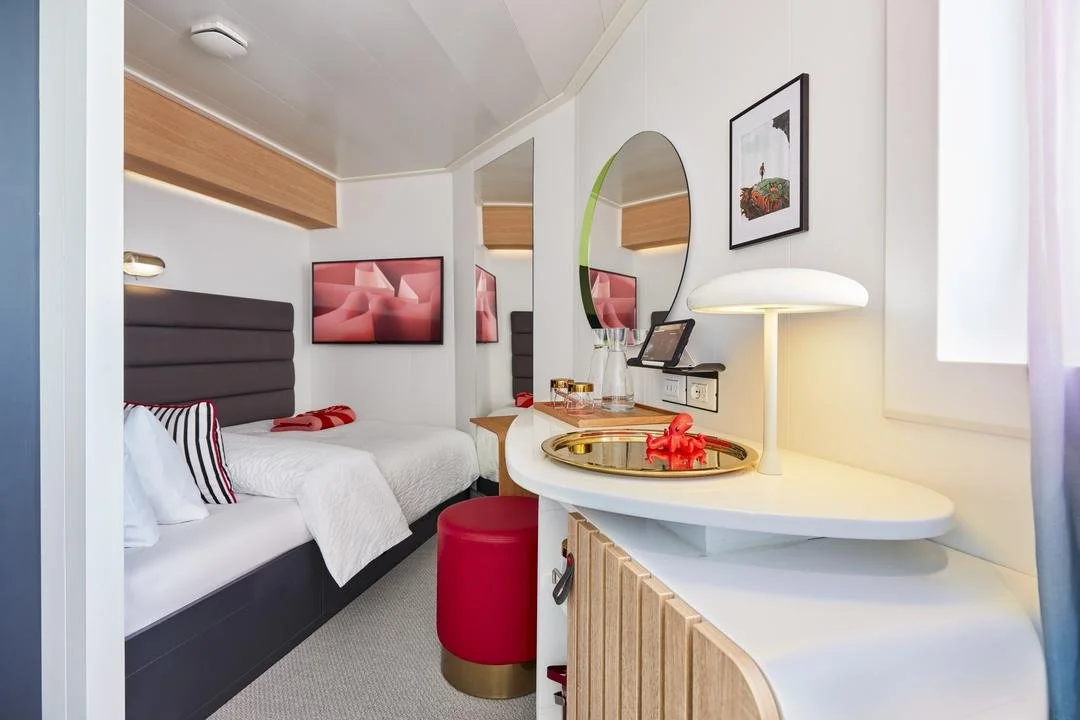 IMG-SCL-2021-CAB-solo-sea-view-interior-bed-configuration-day-UNCROPPED.jpg