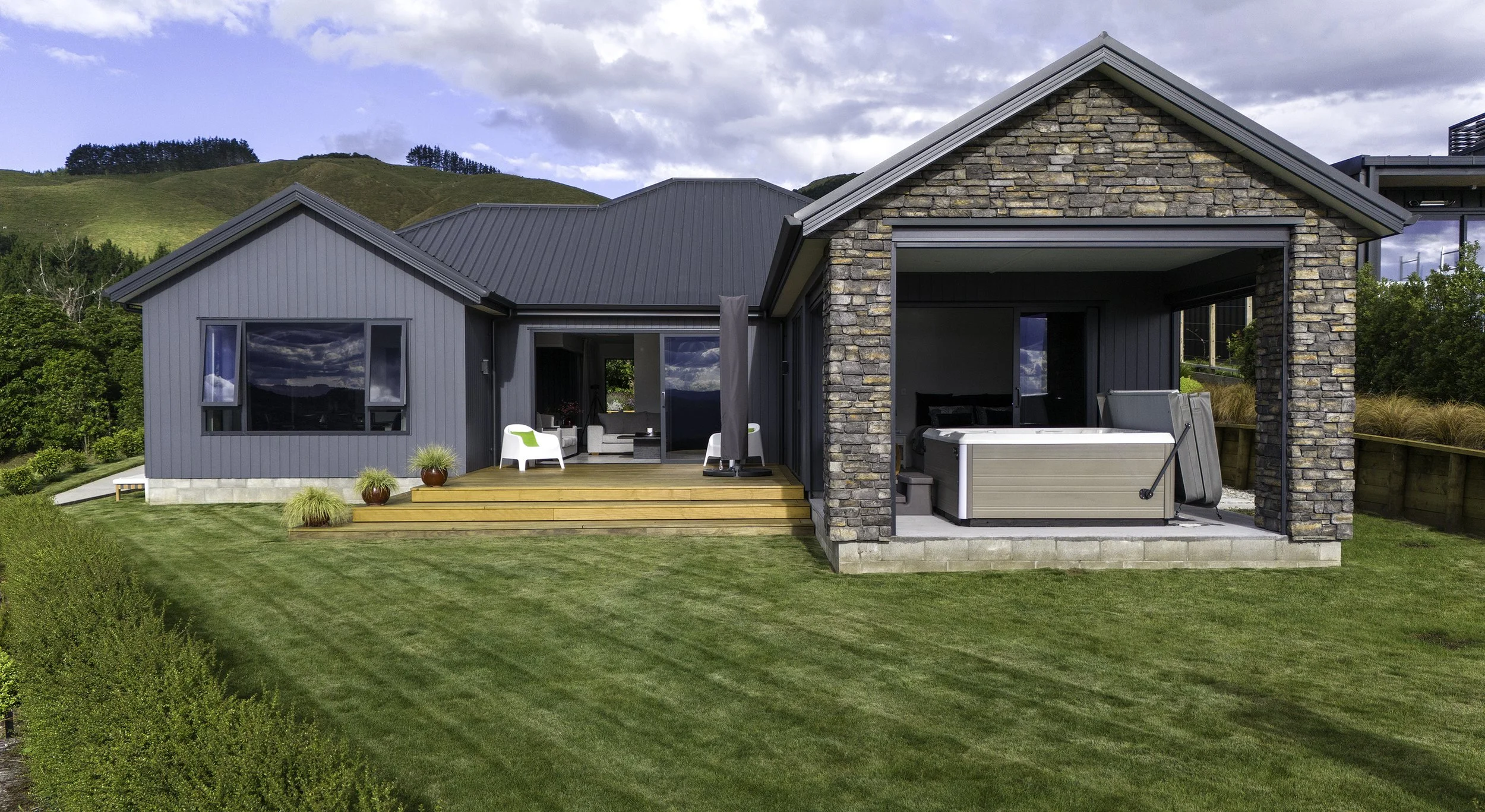 new build loch eagles Kinloch
