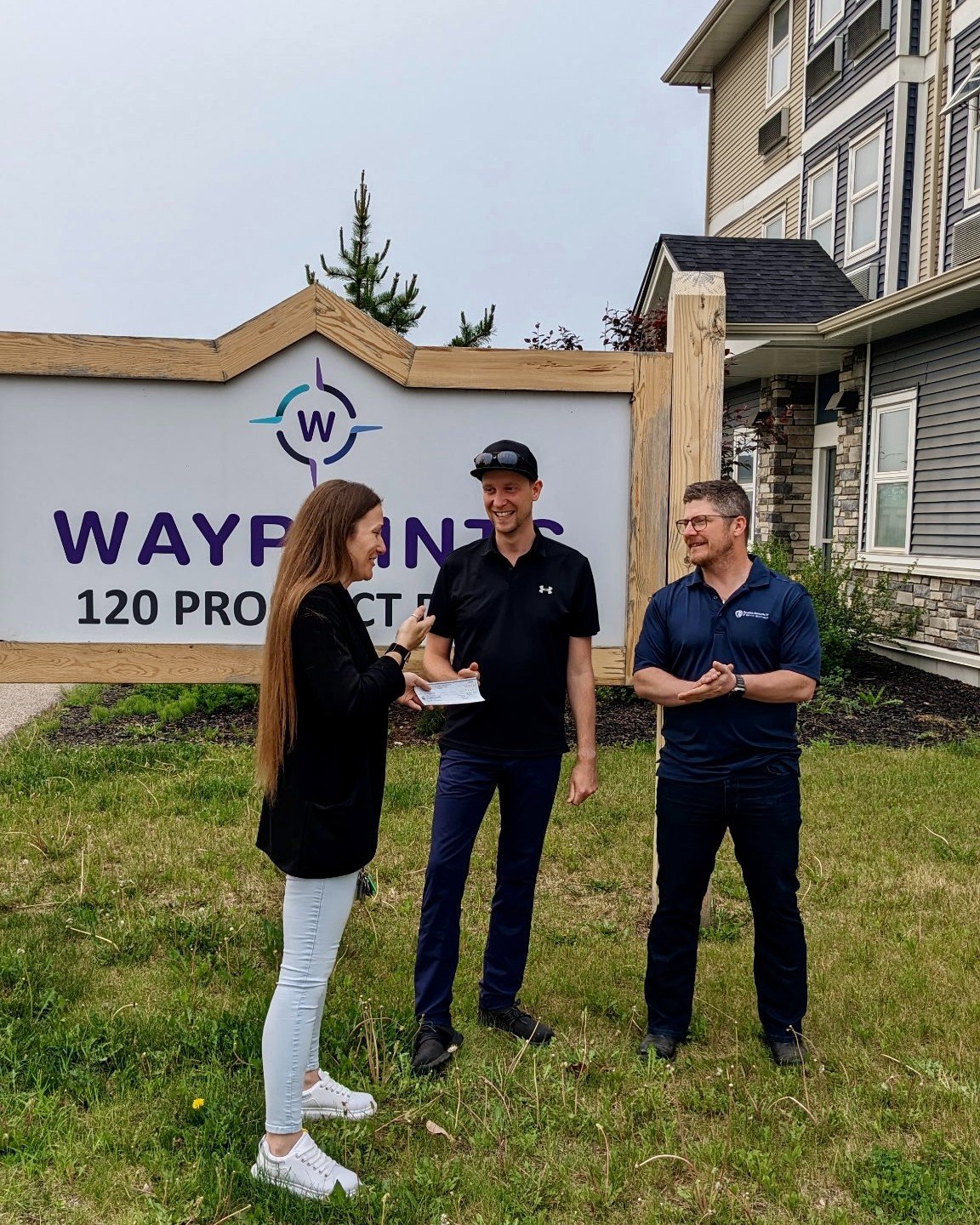 🎉 ⛳️ We're sending out a big thank you to our good friends Stu Wigle and Rogers TV for their generous donation of $1,000 to Waypoints! They stopped by last week as part of filming &ldquo;Par for the Cause&rdquo;: a creative and fun initiative where 