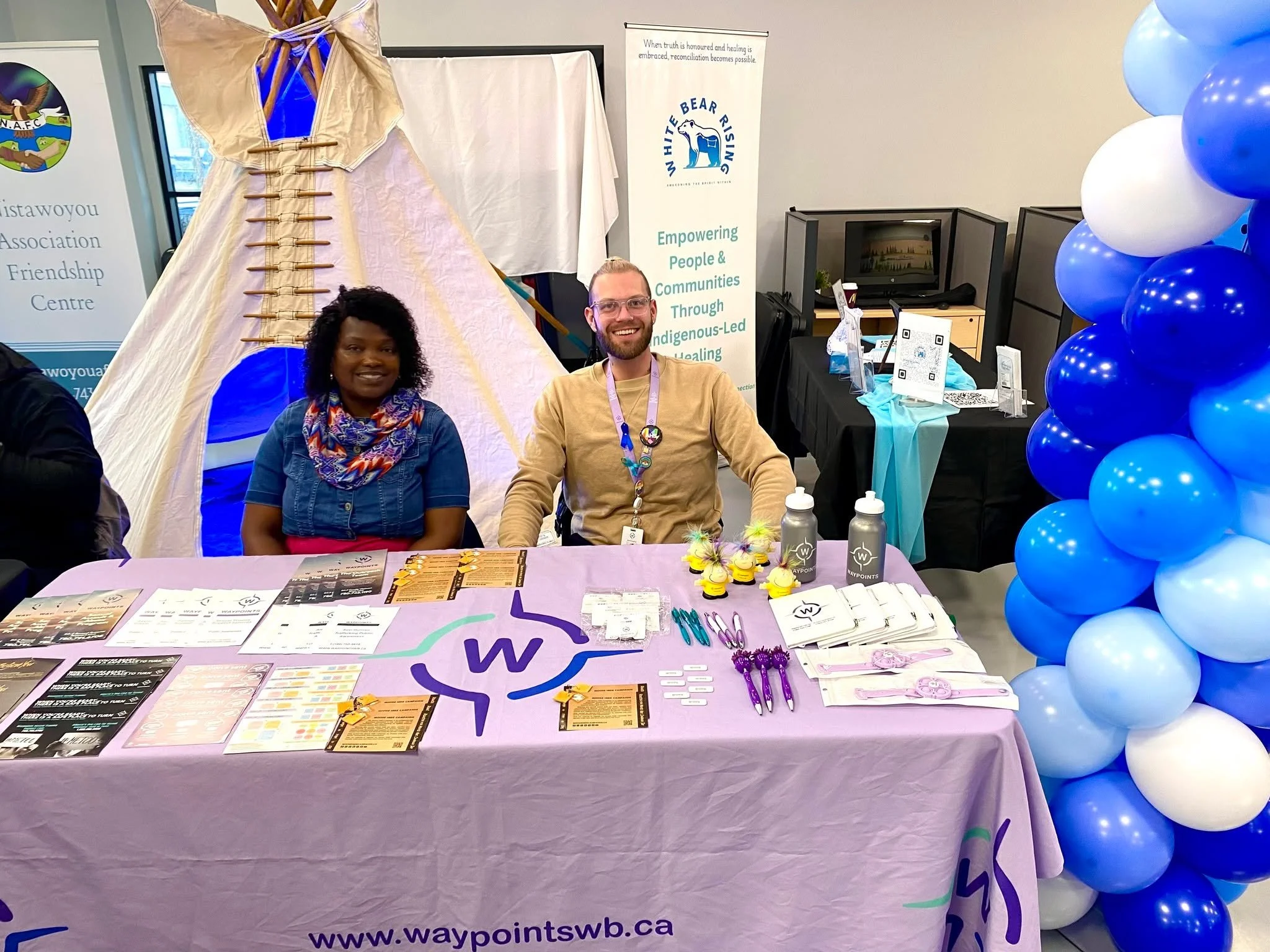 Thank you to the @nistawoyouafc for hosting the 2nd annual Blue Jean Jacket Day, in partnership with @atc_athabascatribalcouncil and the @rmwoodbuffalo .

Waypoints is thankful for the opportunity to join community members and partners for a day of a