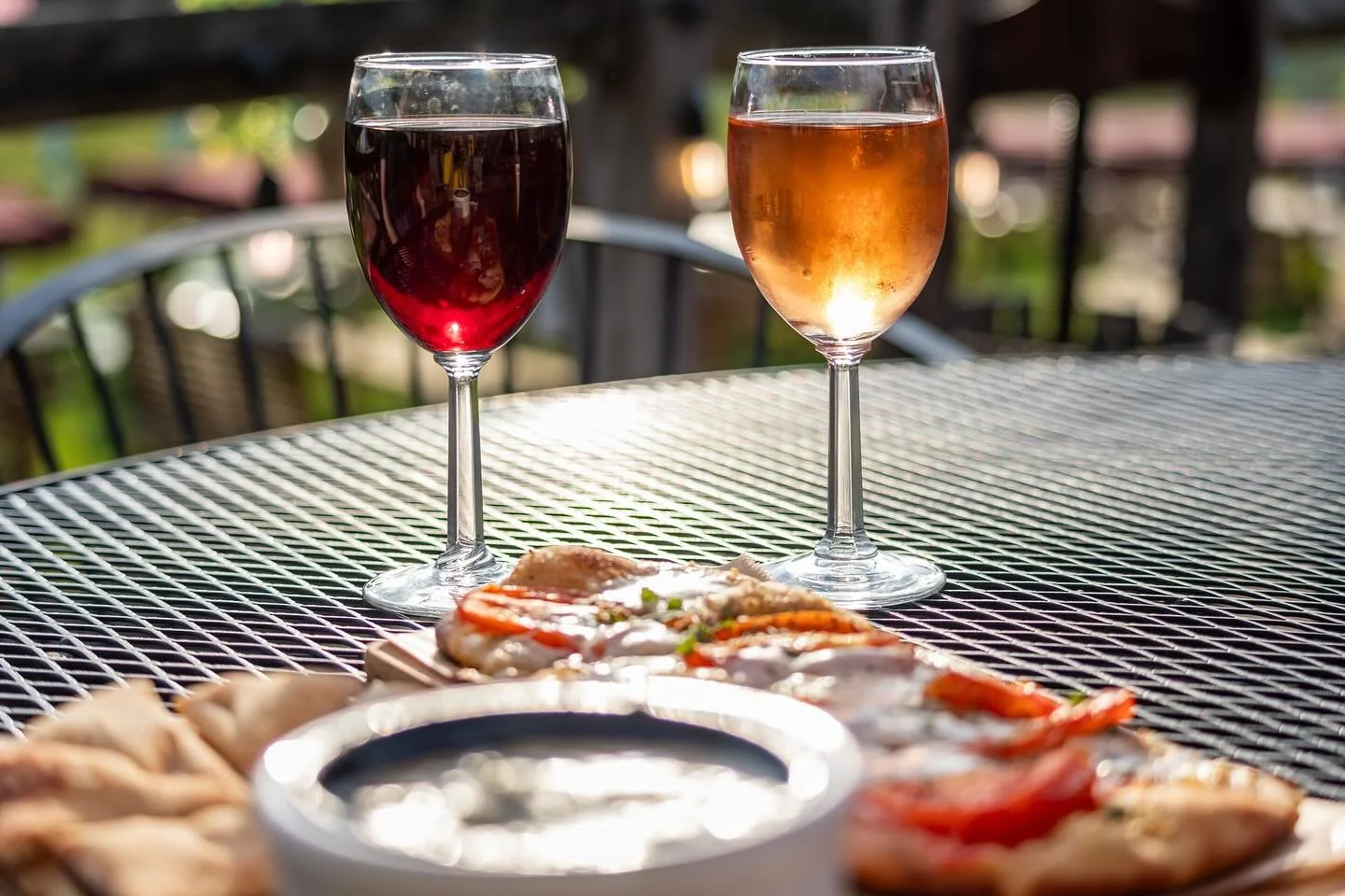 Hoping to go back to @arrigoniwinery as weather gets warmer. Awesome place to sip, read a book, edit content, and get some photos.
I’ll be releasing more content and updates soon ๐
#wine #orchard #photography #ct