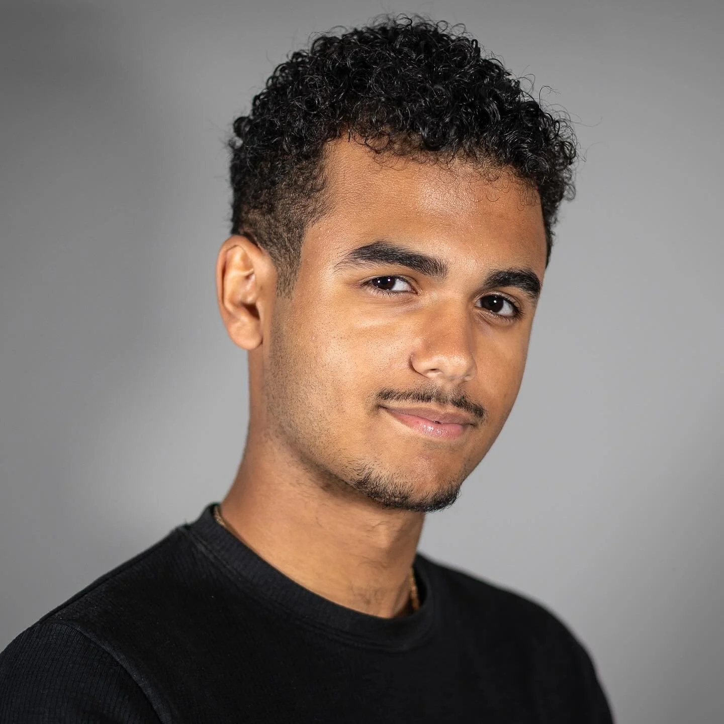 Headshots from my last gig, i&rsquo;ve gotten a lot more comfortable with my mobile studio setup. This client is an actor, I had a lot of fun being creative with how to subtly change the emotions conveyed in each pose. 

Dm for booking information 💯