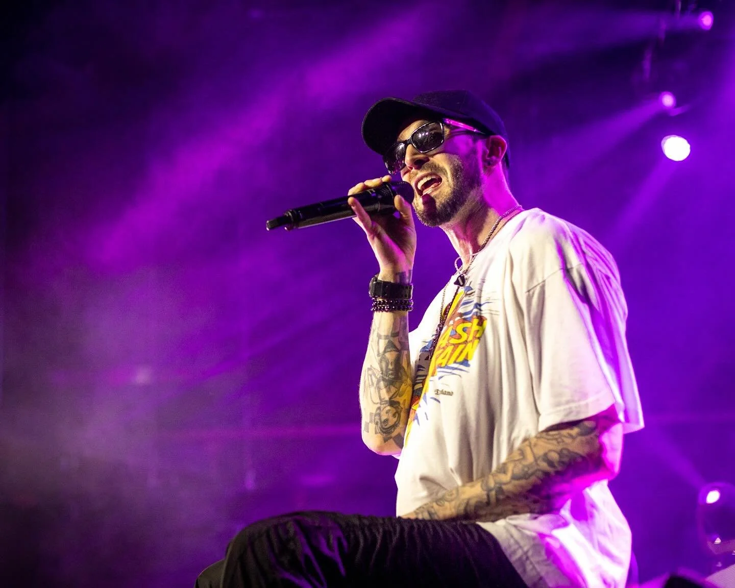 A huge thank you to @suaveskimusic for the opportunity to photograph on the Last Wednesday Tour PT6. 

Catch us at @toadsplace tonight for the last show, Suave goes on at 8pm🔥

Here are some of my personal favorite shots of @chriswebby 📸

Shout out