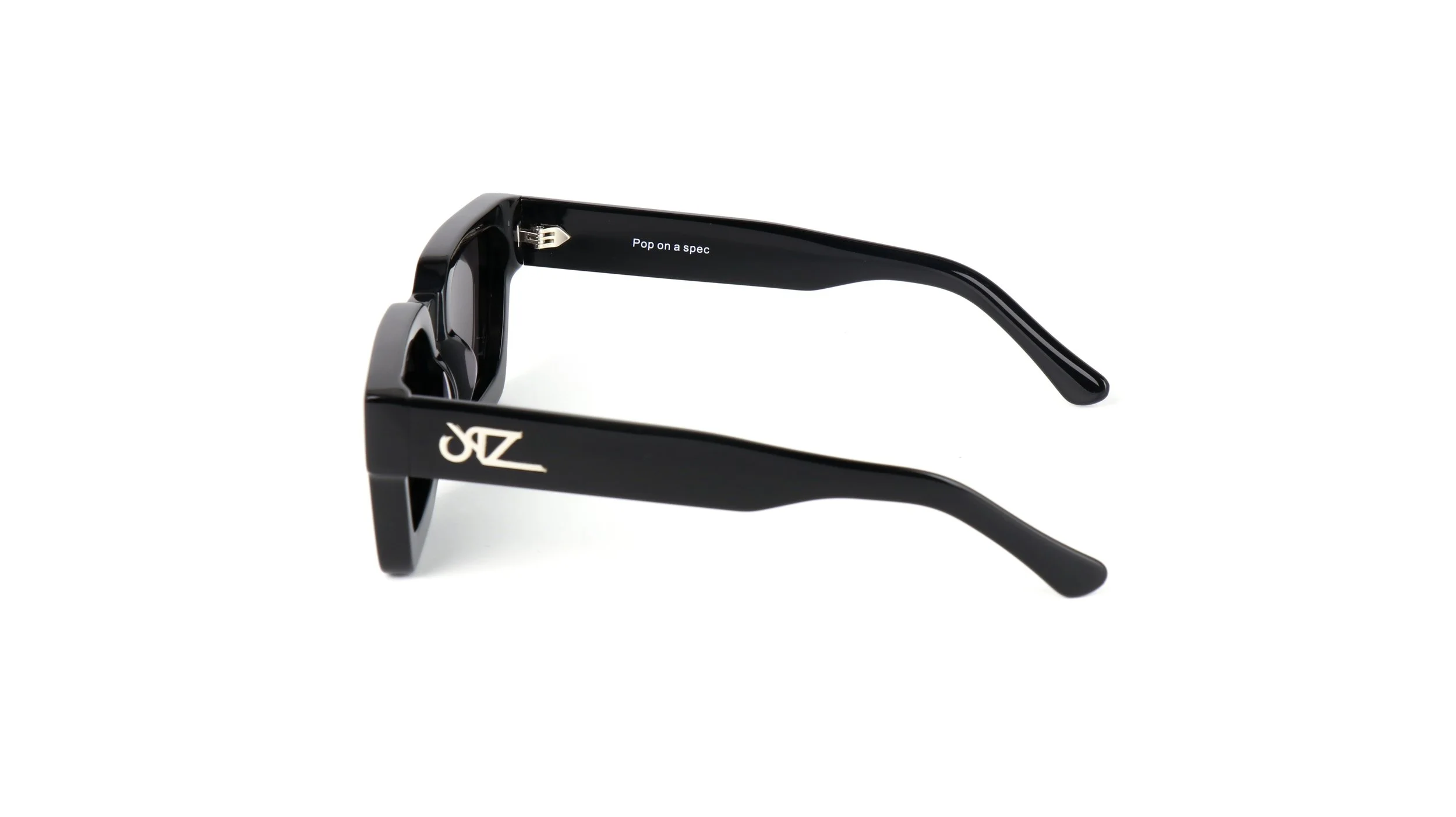 Airlie black side arm .jpg