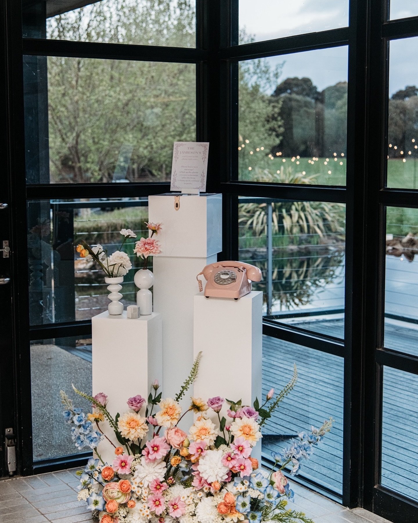 Hello, it&rsquo;s Mabel here! 📞

This phone right here is by far our most popular colour! It&rsquo;s the perfect colour for every occasion and pairs beautifully with some florals. 

I absolutely love this gorgeous set up for a recent wedding at Barw