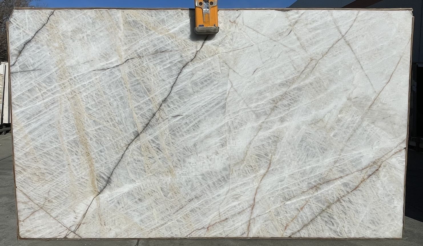 Lot# 230352 / Size: 79" x 137" / Finish: Polished