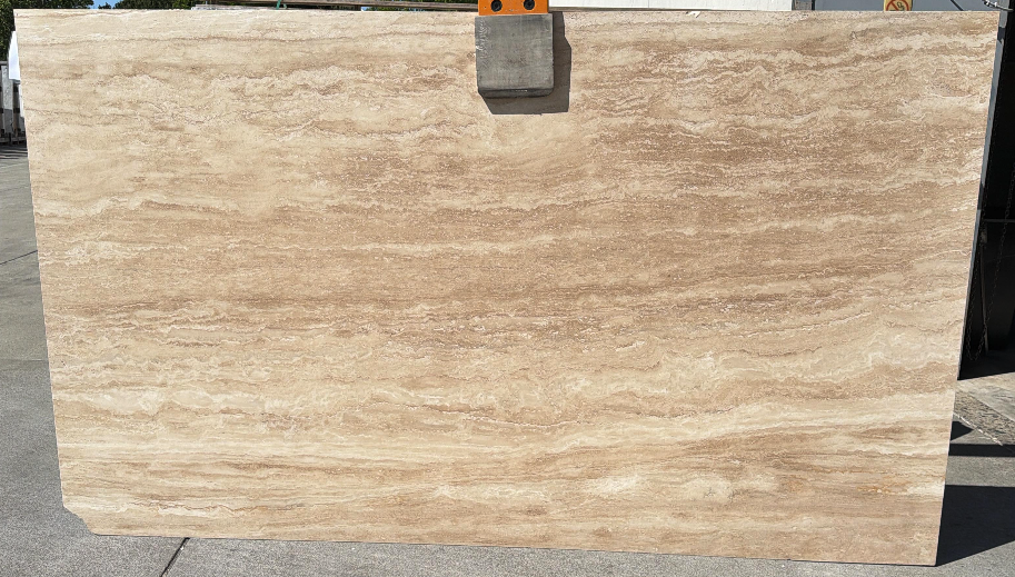 Lot#: 231102 / Size: 64" x 105" / Finish: Honed