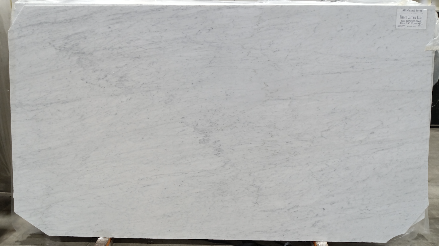 Lot#: 232541 / Size: 69" x 126" / Finish: Honed