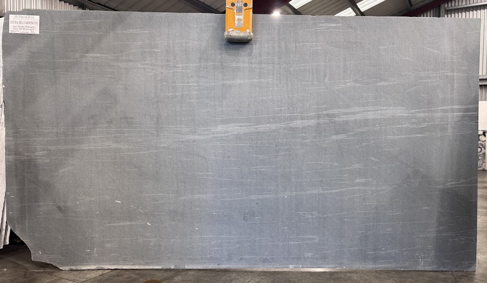 Lot#: 217860 / Size: 75" x 136" / Finish: Honed