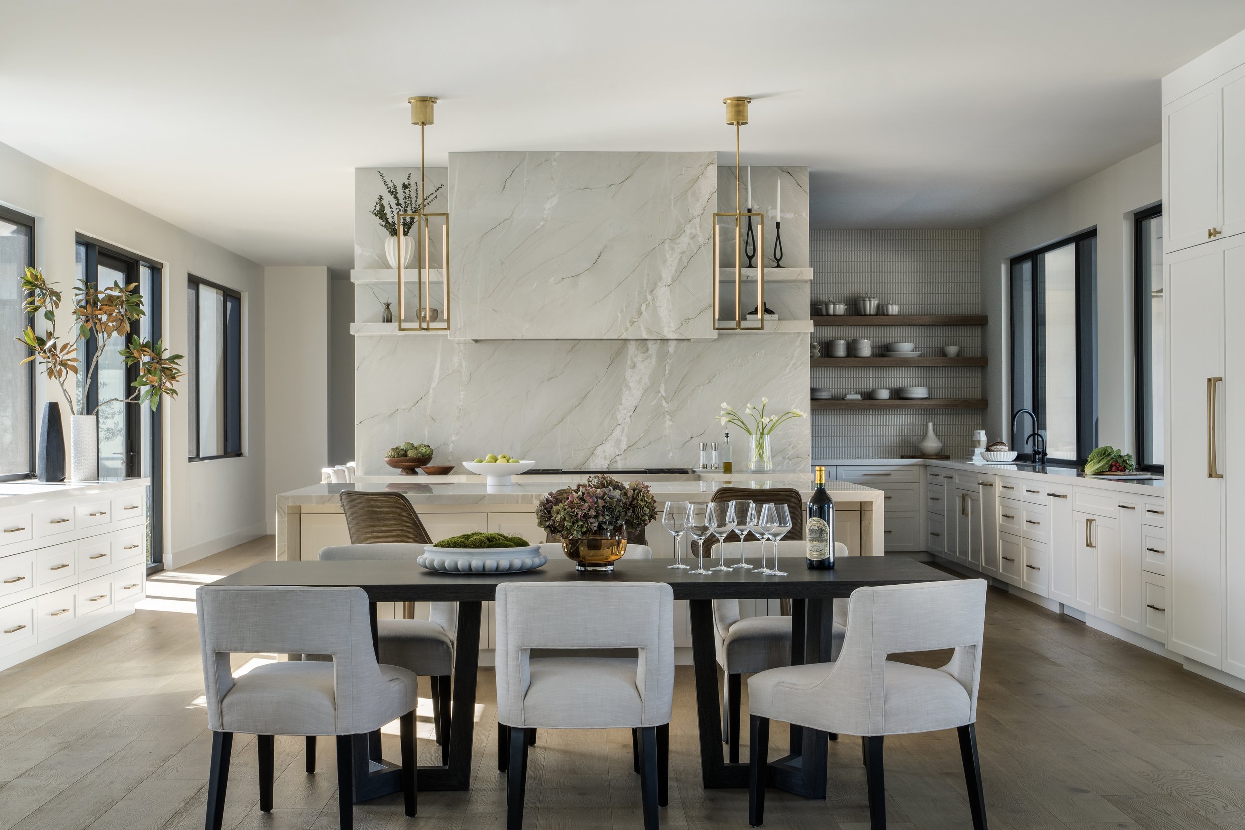 Marble Looks, Quartzite Strength: The Best of Both Worlds