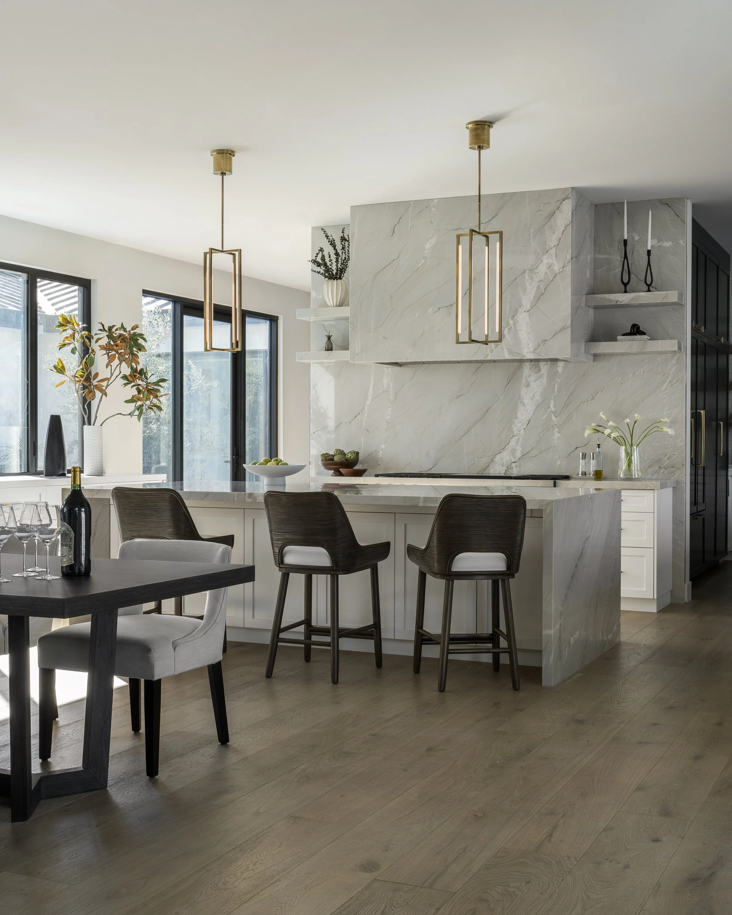 Marble Looks, Quartzite Strength: The Best of Both Worlds