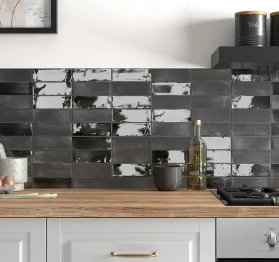 COCO-black-hat-gloss-matt-kitchen-560x560.jpg