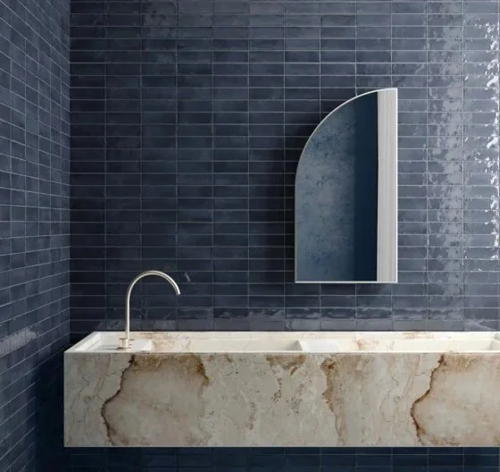 COCO-blue-night-gloss-bath2-560x560.jpg