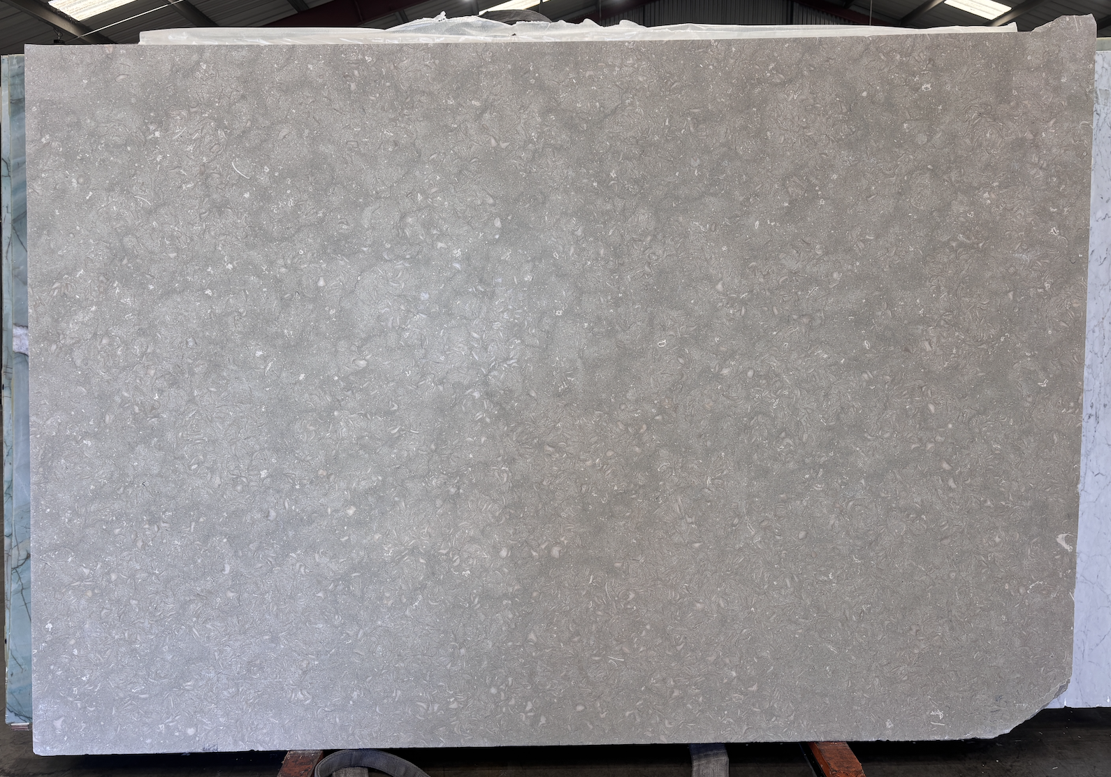 Lot# 231510 / Size: 73" x 111" / Finish: Honed