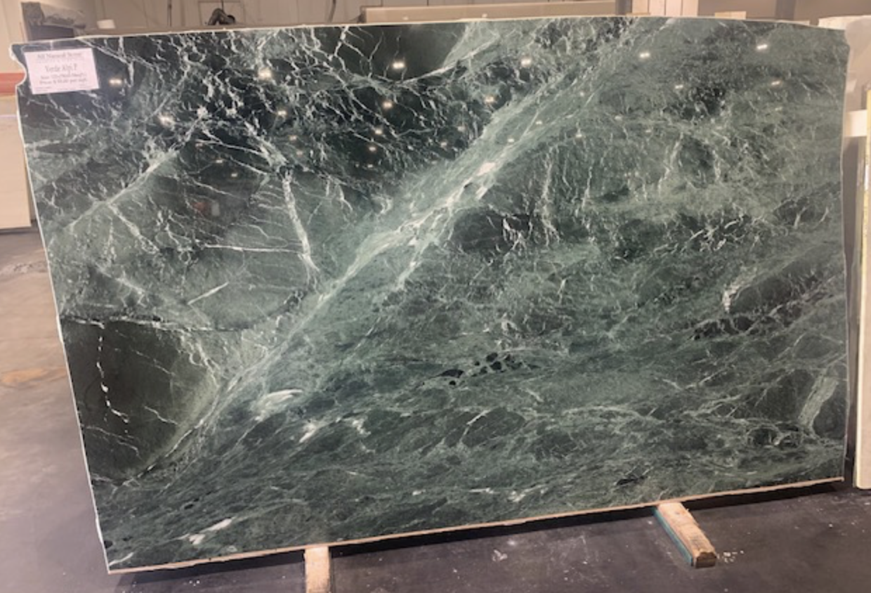 Lot #230641 / Size: 78" x 121" / Finish: Polished
