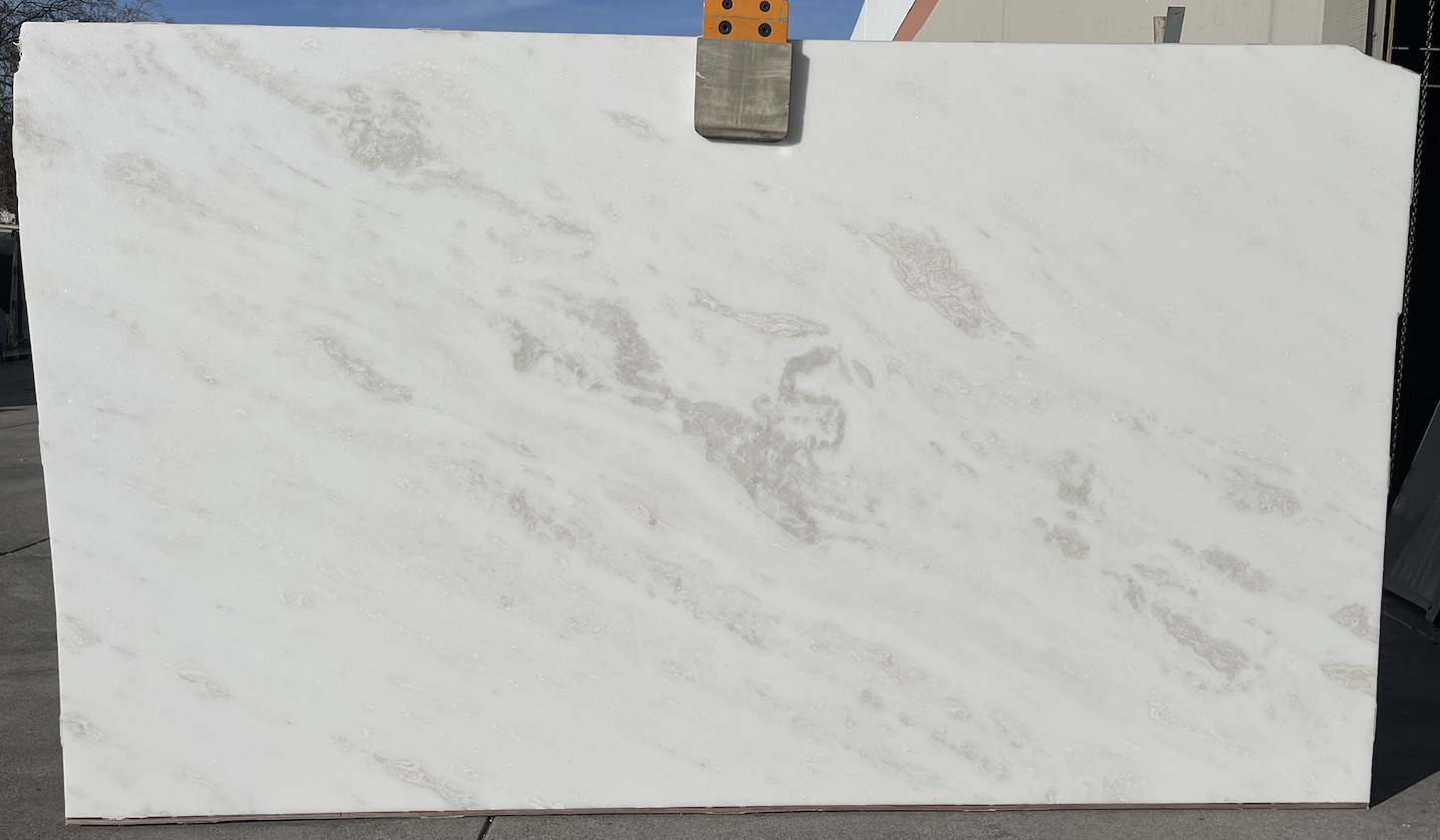 Lot#: 230651 / Size: 71" x 123" / Finish: Honed