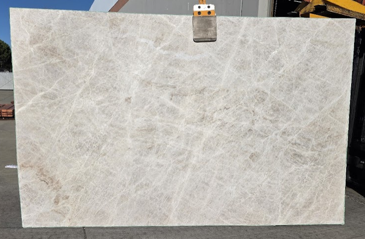 Lot# 230203 / Size: 77" x 120" / Finish: Polished