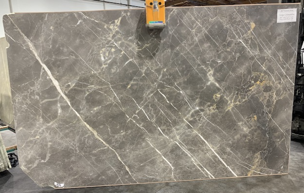 Lot#: 232210 / Size: 79" x 126" / Finish: Honed