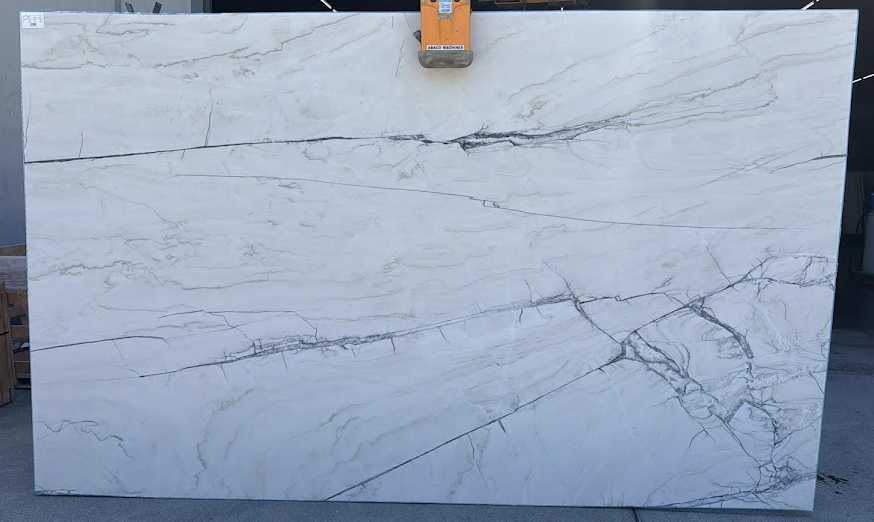 Lot#: 22825 / Size: 78" x 129" / Finish: Honed