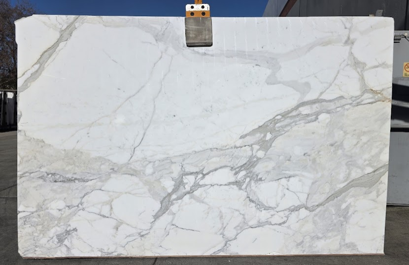 Lot#: 222577 / Size: 79" x 121" / Finish: Polished