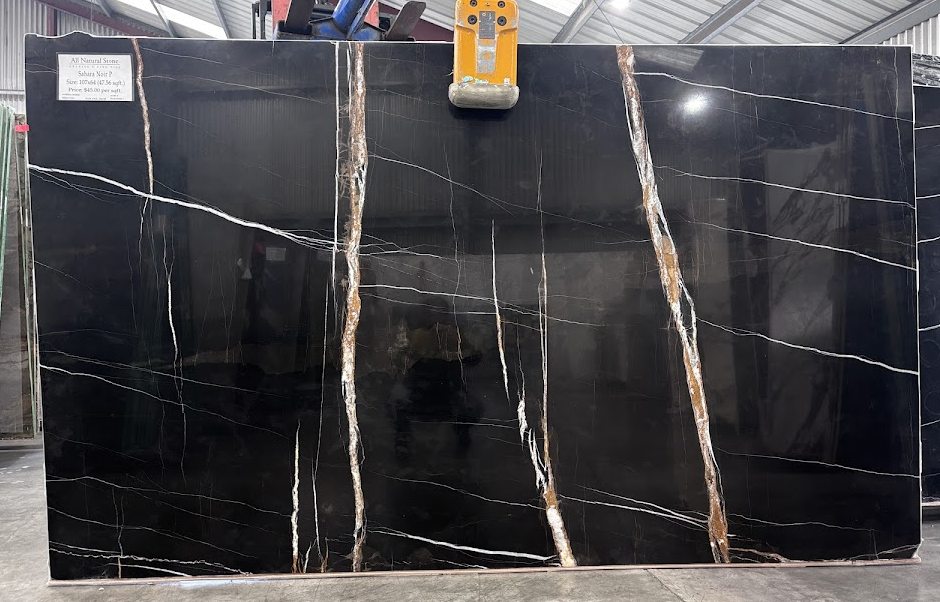 Lot#: 226160 / Size: 64" x 107" / Finish: Polished