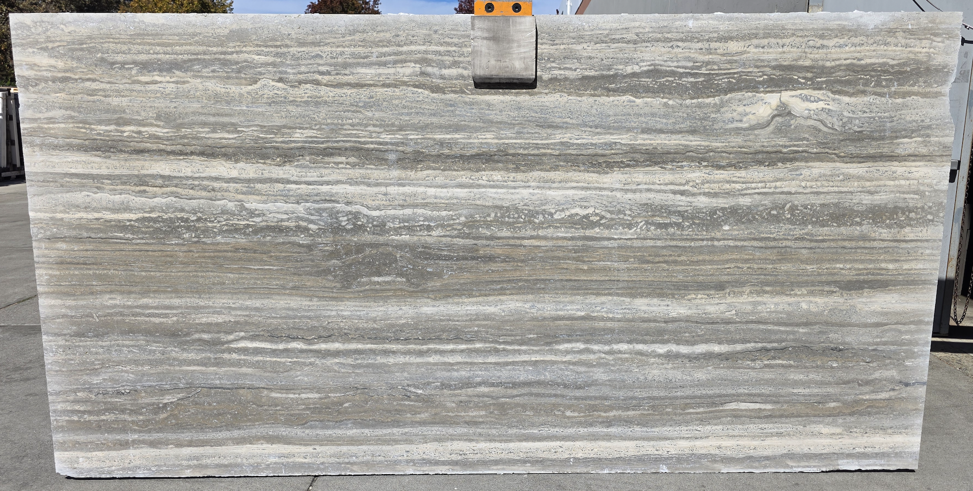 Lot# 228662 / Size: 64" x 121" / Finish: Honed