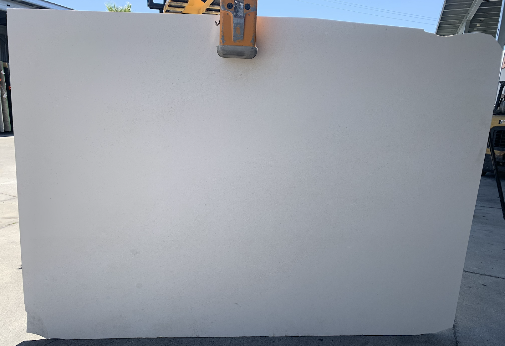 Lot#: 231094 / Size: 73" x 115" / Finish: Honed